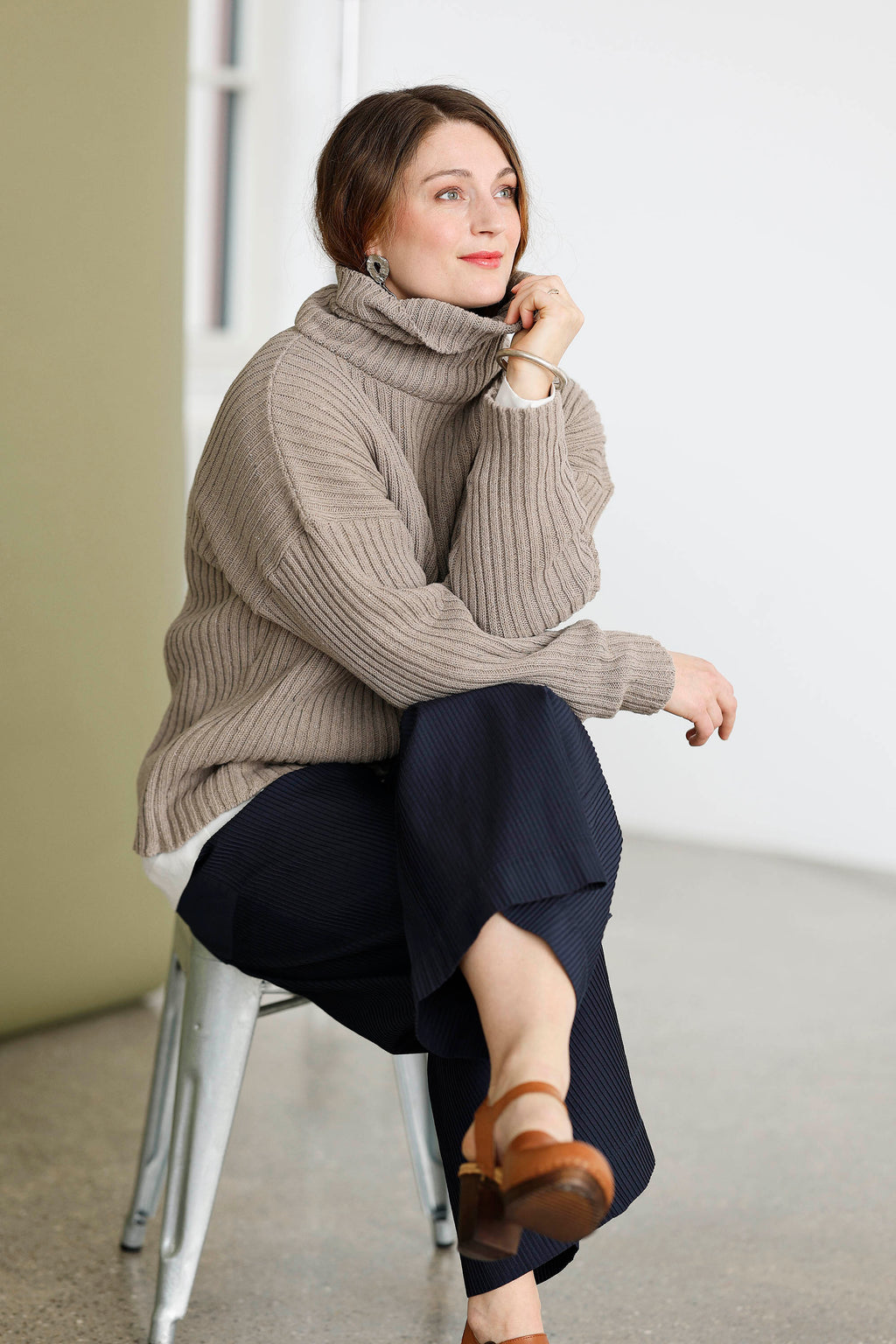 Chunky strik fra MUSE WEAR med bred rib i beige