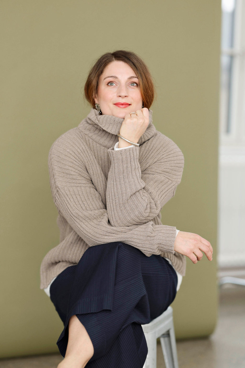 Chunky strik fra MUSE WEAR med bred rib i beige