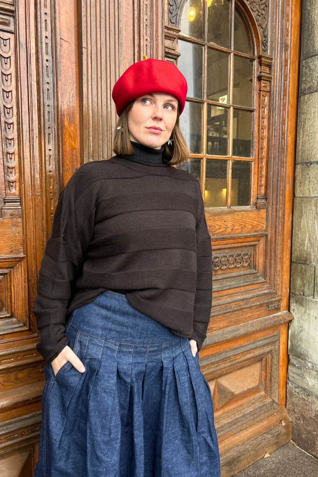 Long-sleeved knit from MUSE WEAR in brown