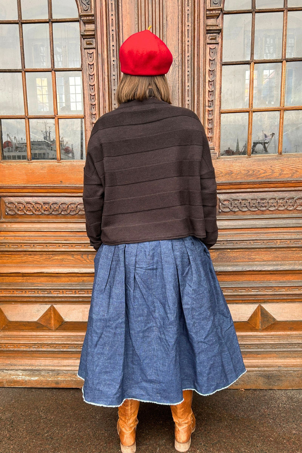 Long-sleeved knit from MUSE WEAR in brown