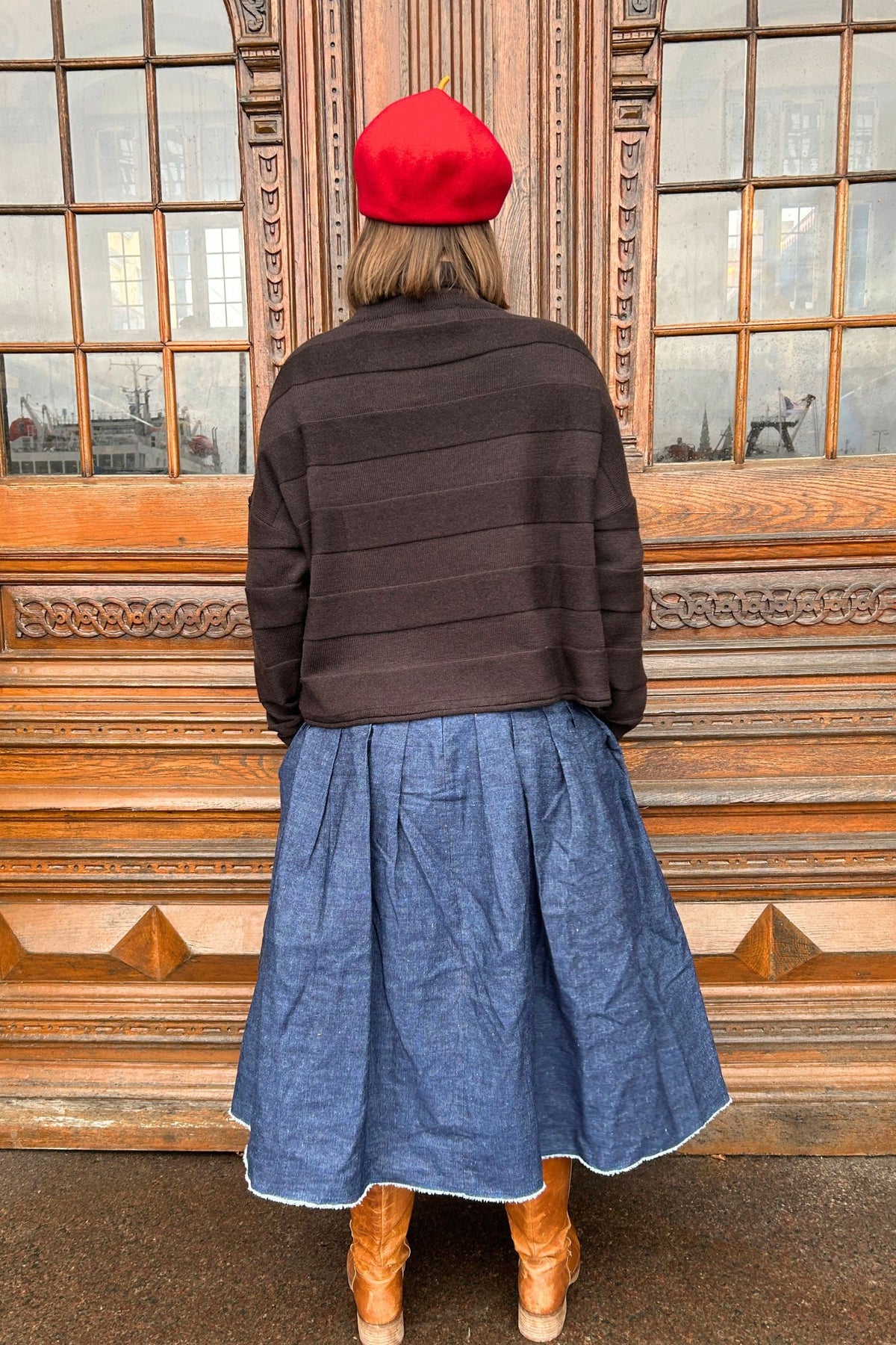 Long-sleeved knit from MUSE WEAR in brown