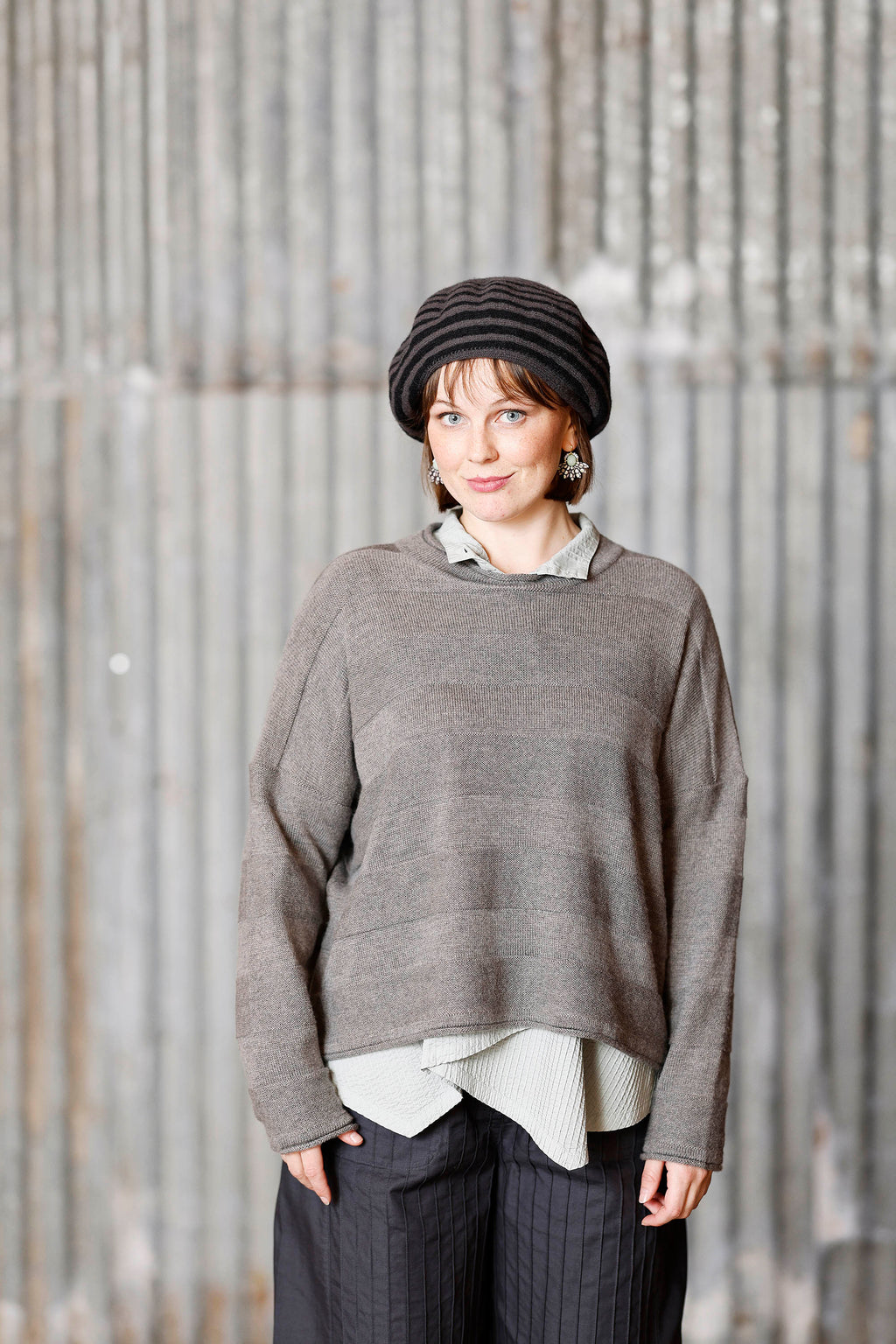 Long-sleeved grey knit from MUSE WEAR