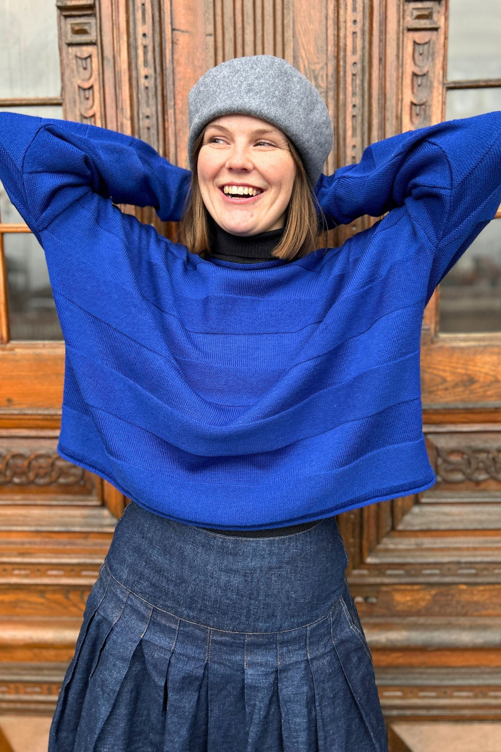 Langærmet  strik fra MUSE WEAR i Royal blue