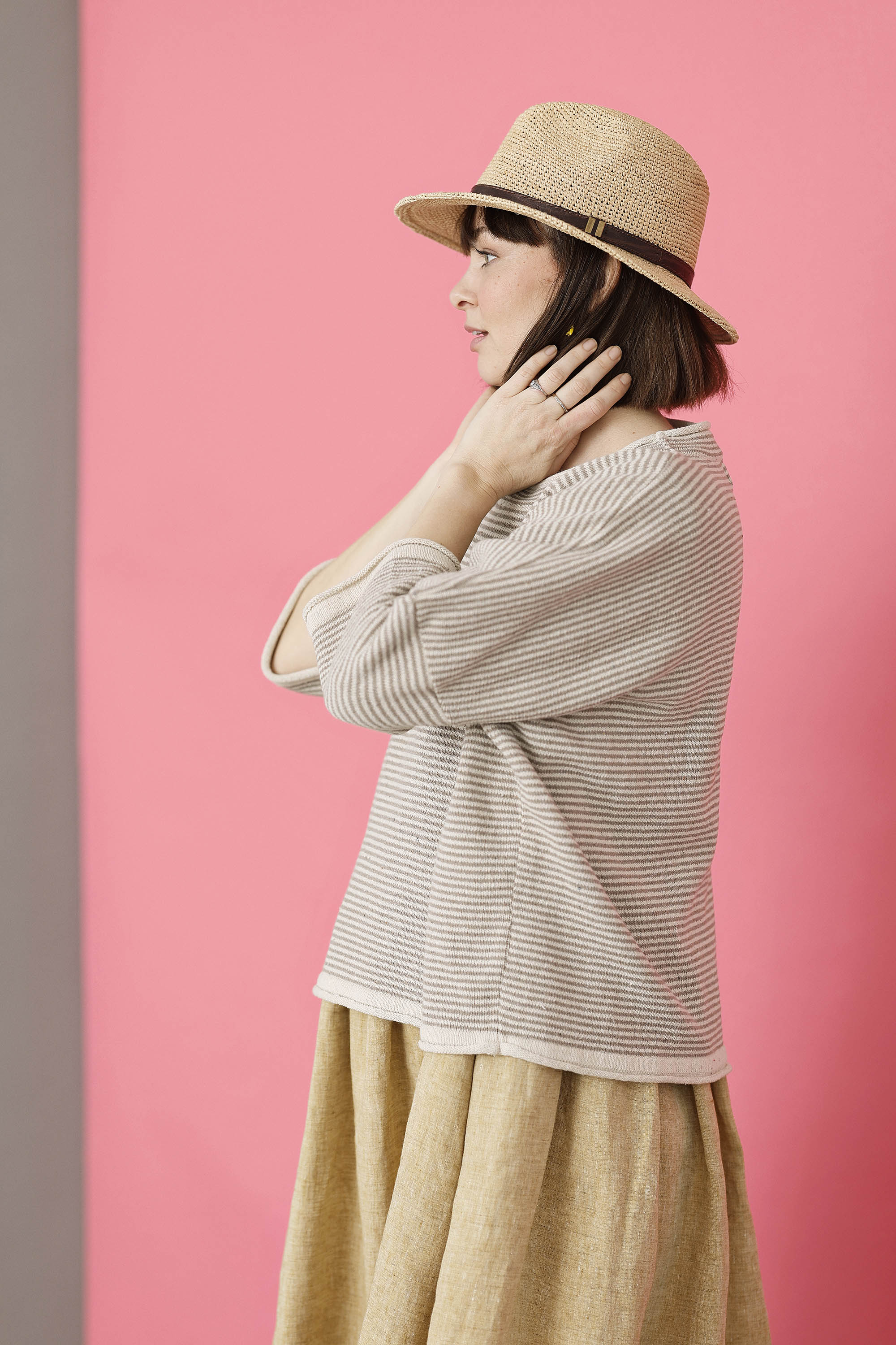 Short-sleeved knit from MUSE WEAR in Offwhite