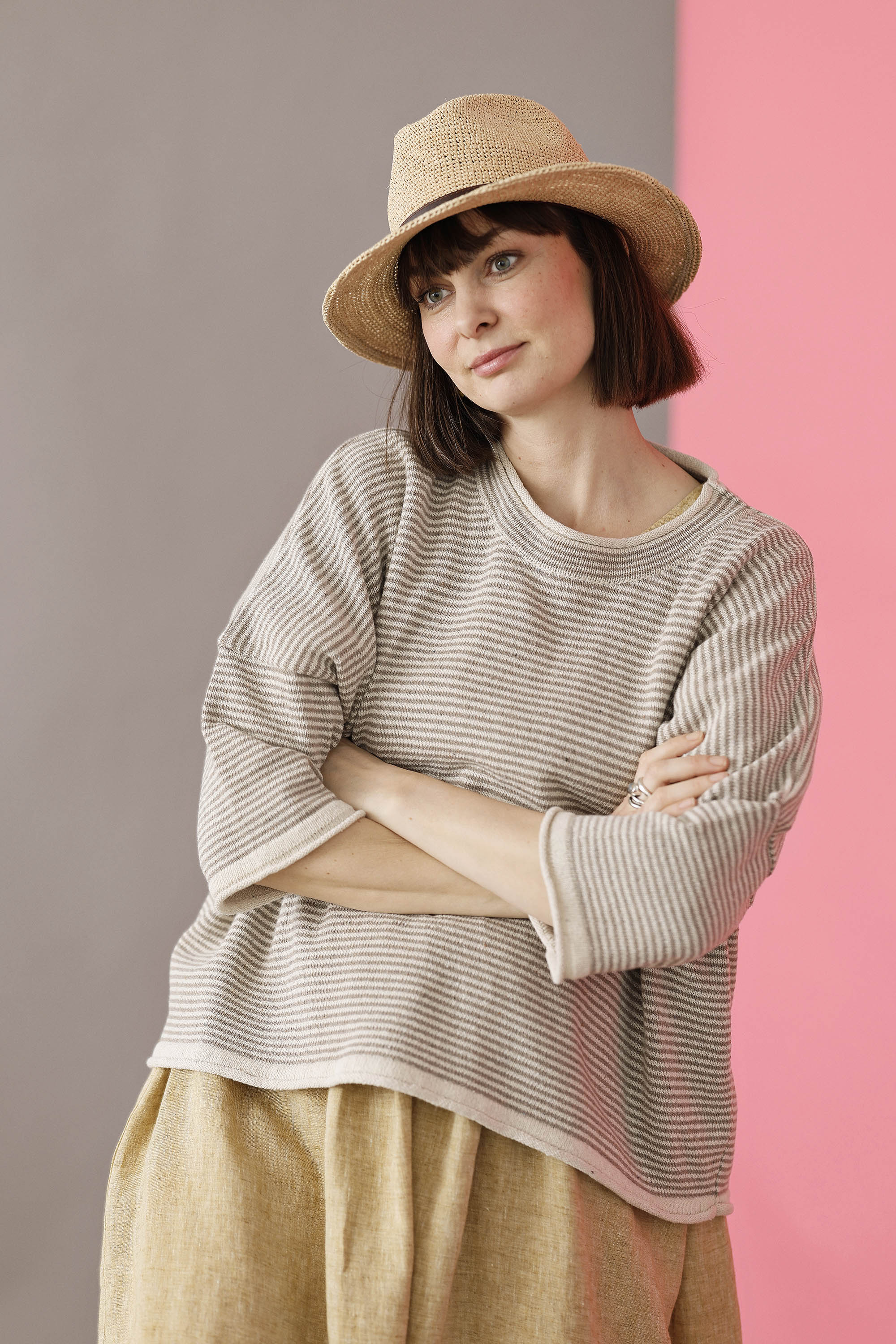Short-sleeved knit from MUSE WEAR in Offwhite