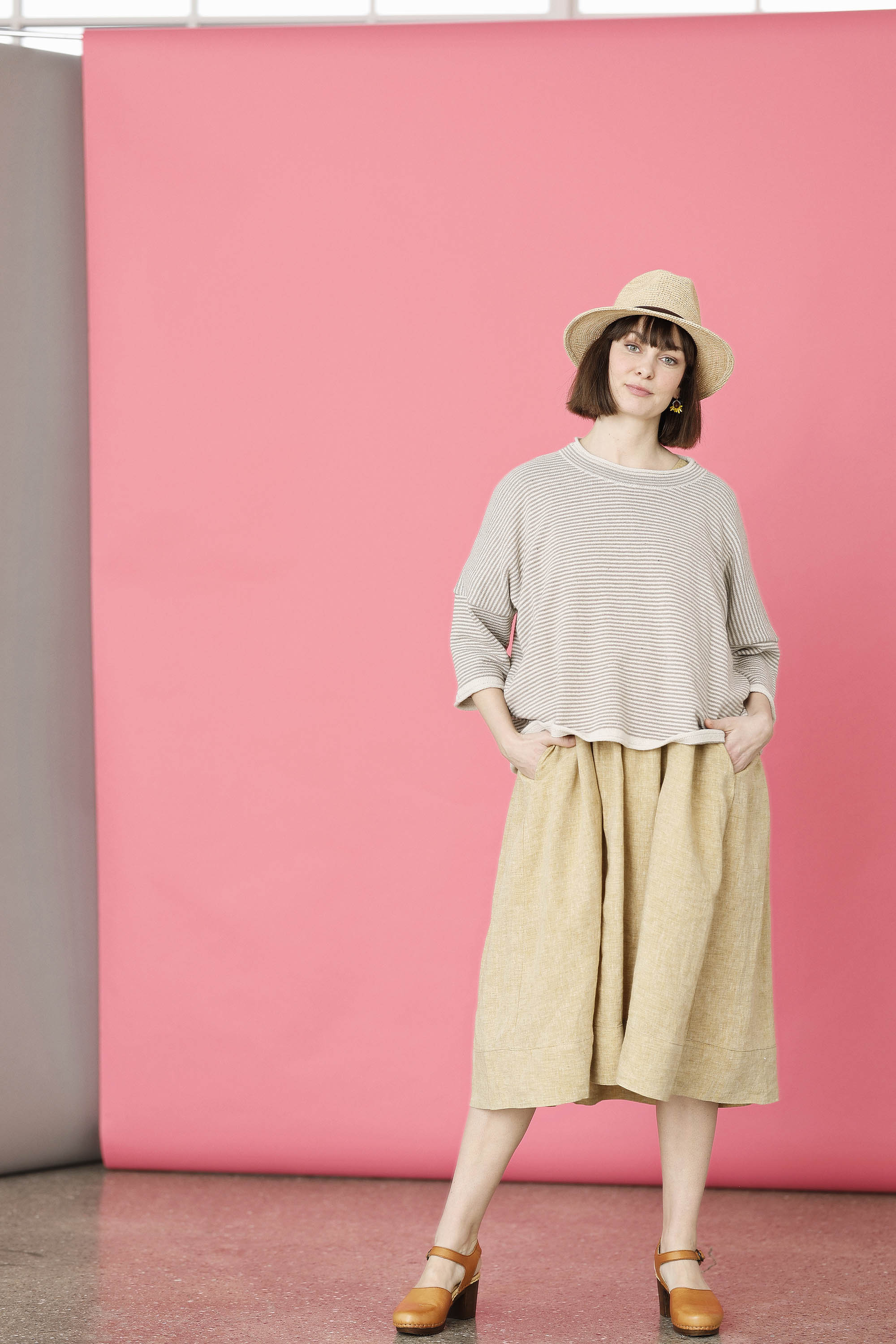 Short-sleeved knit from MUSE WEAR in Offwhite