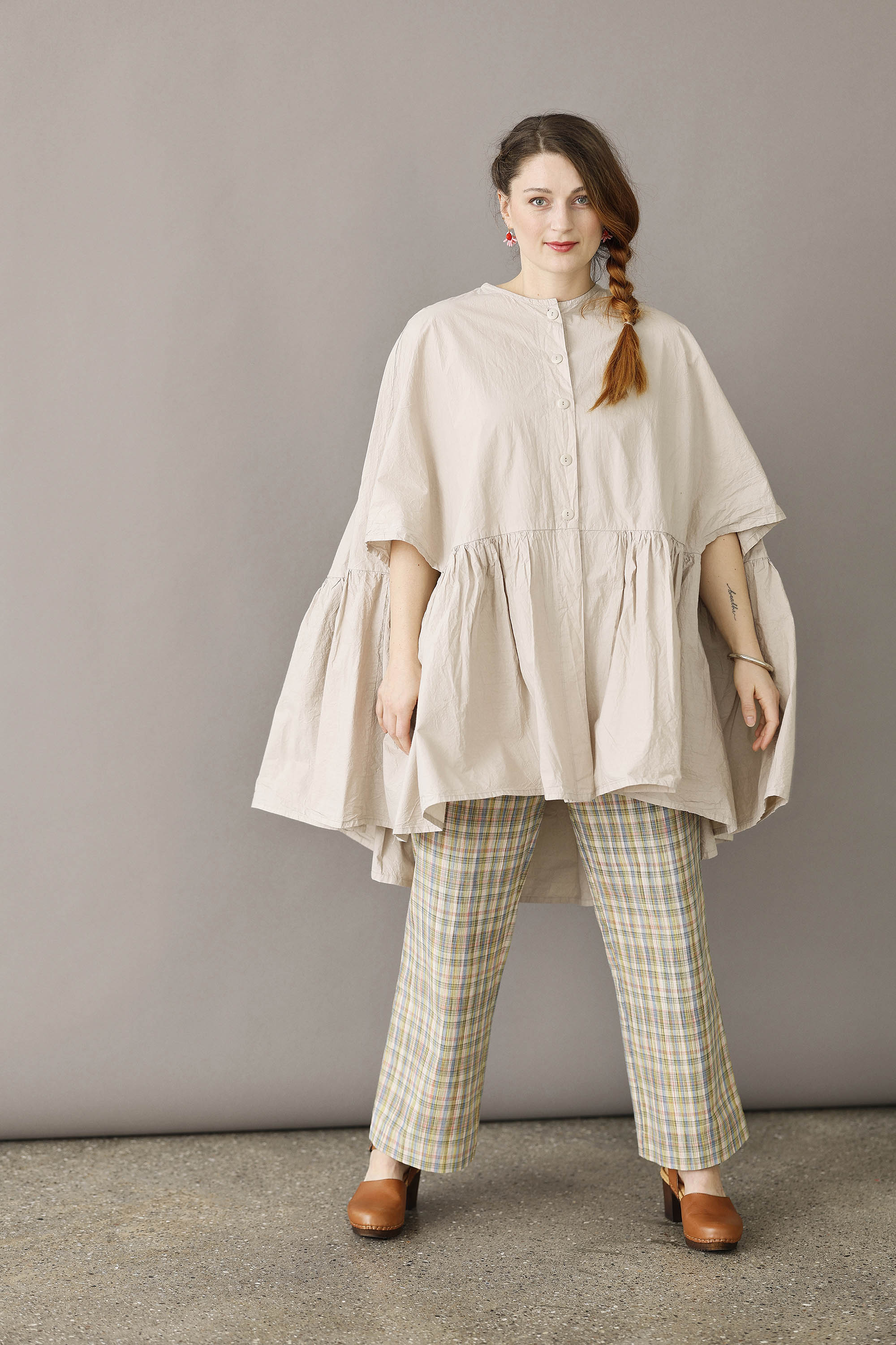 Cremefarvet bomulds kappe-kjole/poncho fra Privatsachen