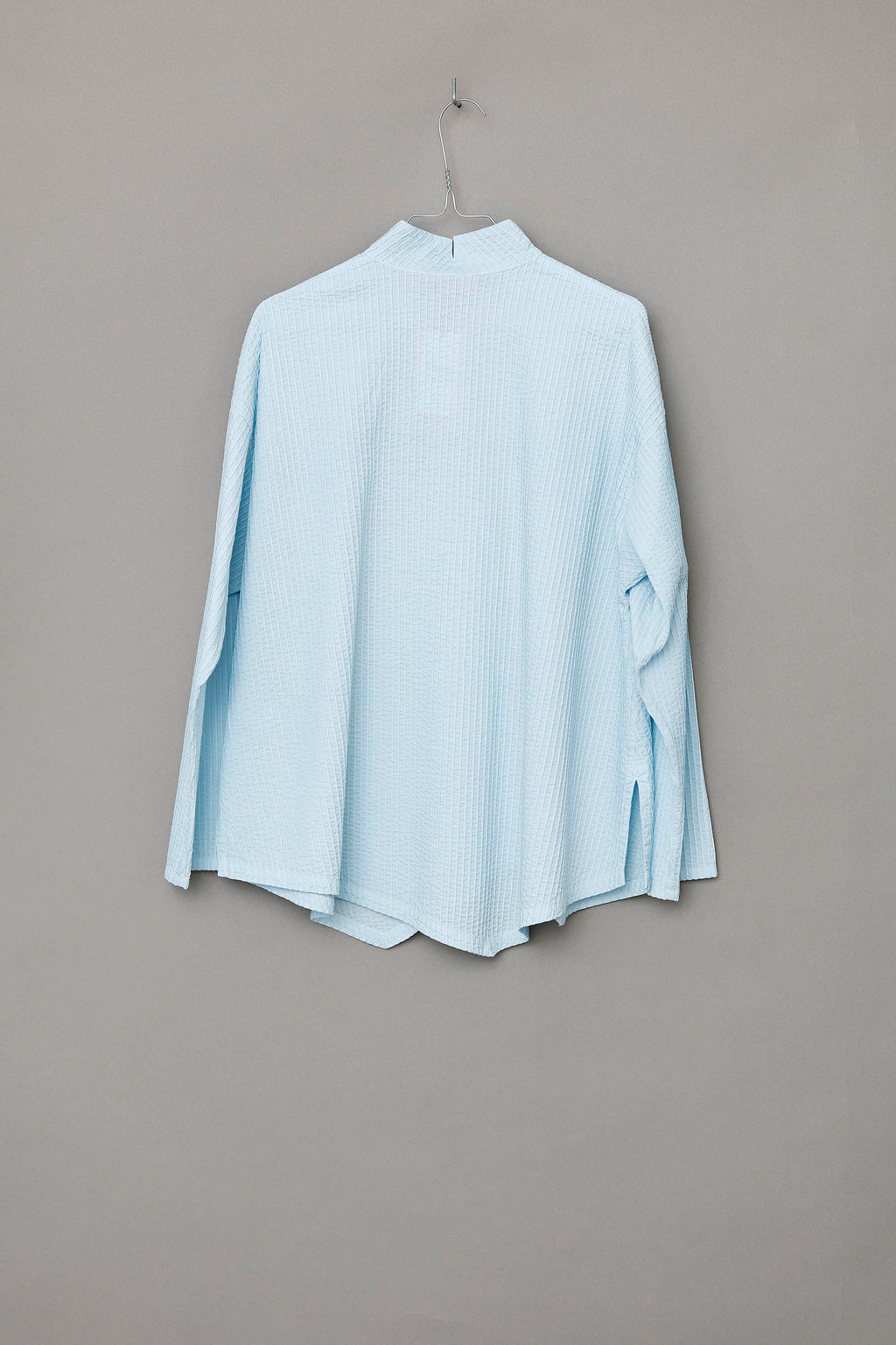 Cool light blue YaccoMaricard shirt with asymmetrical closure