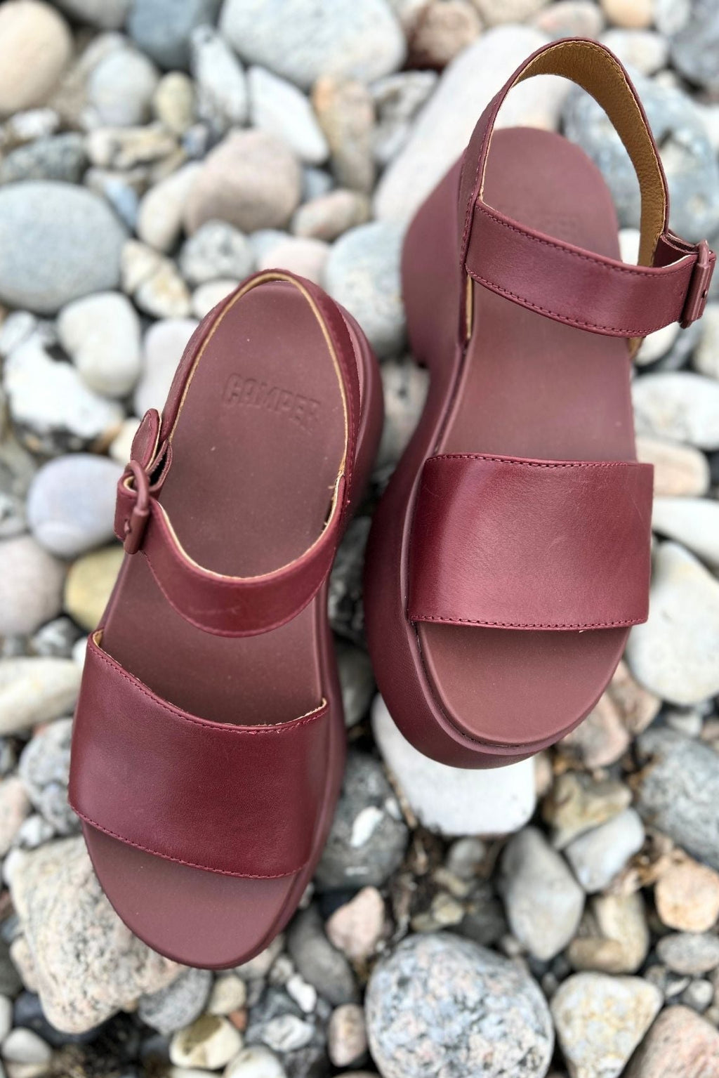 Chunky, bordeaux sandaler från Camper