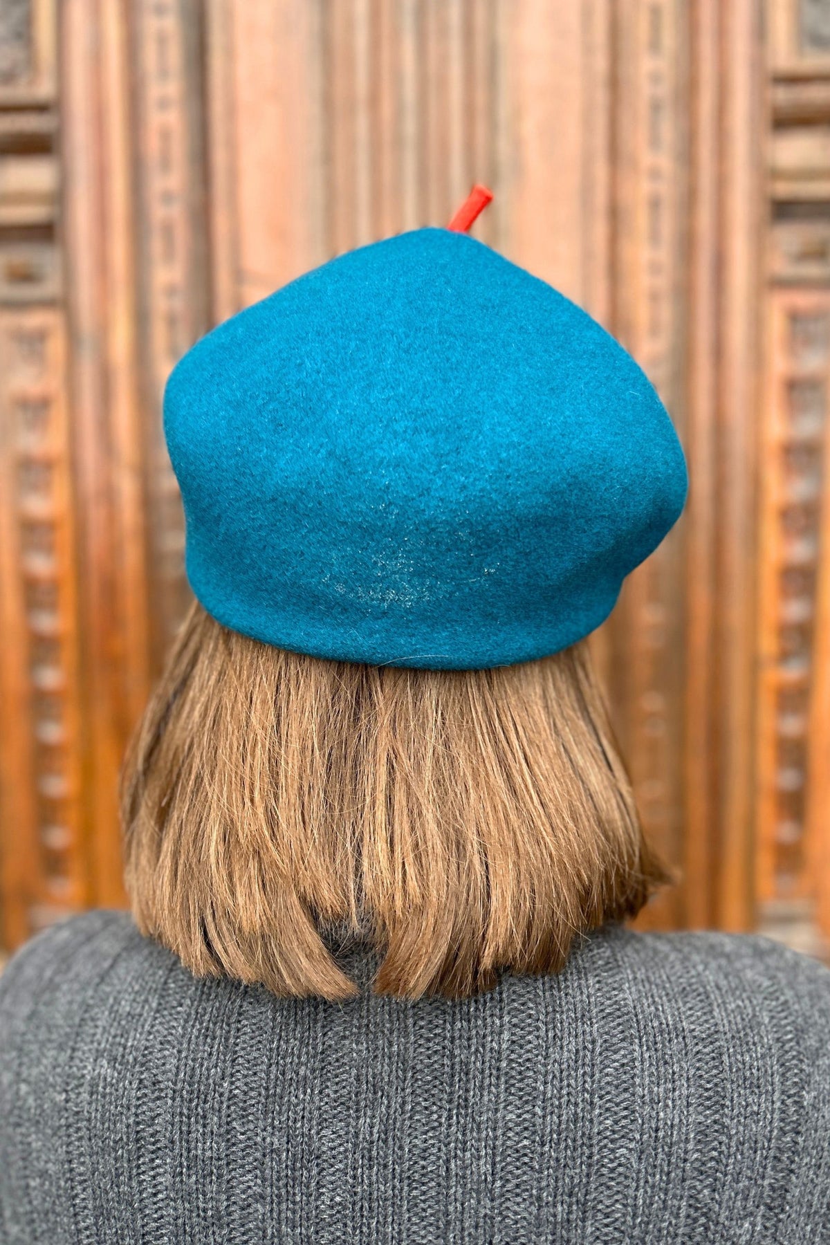 Roll Up Baret hat in Petrol & Orange