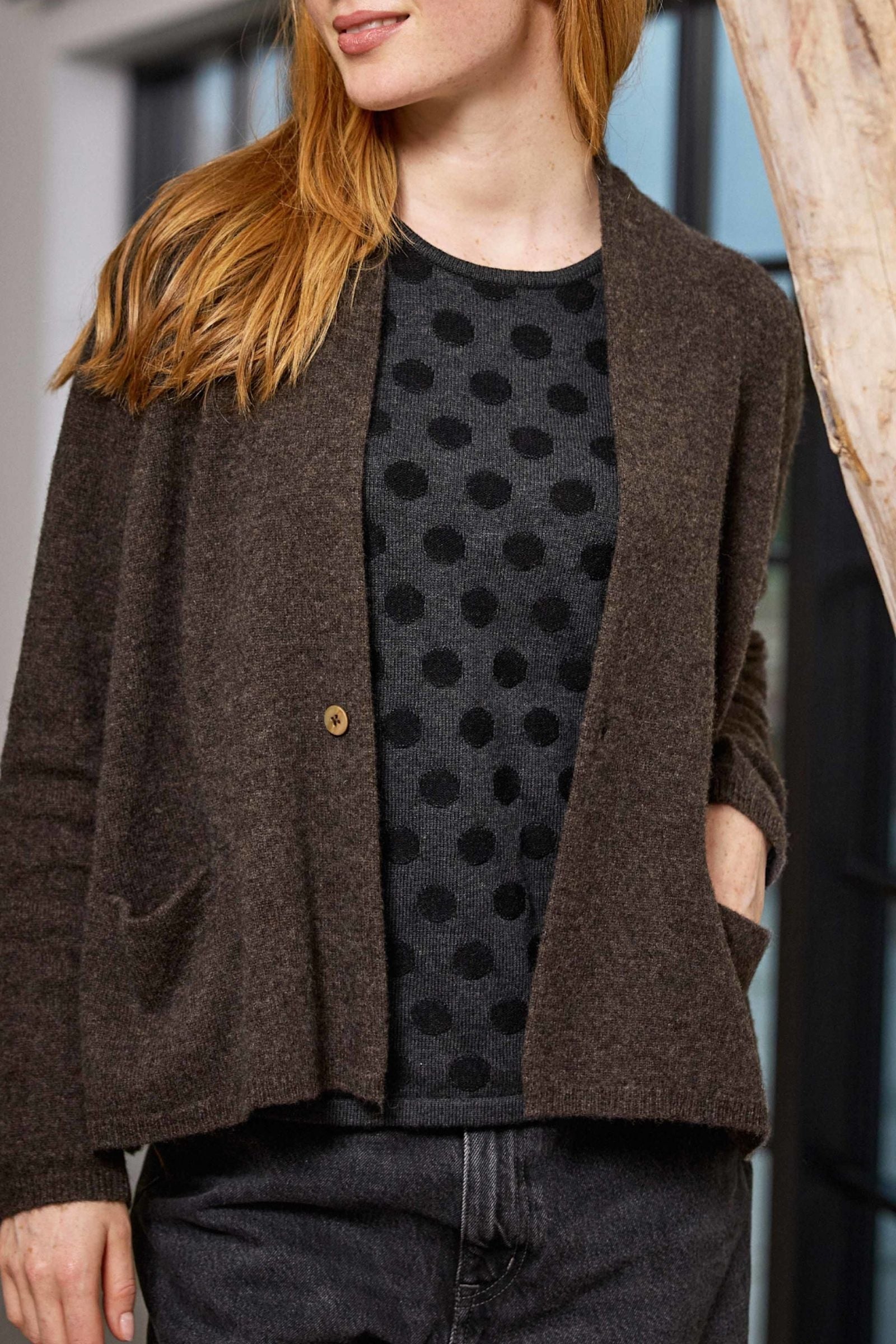Brun cardigan från Mansted