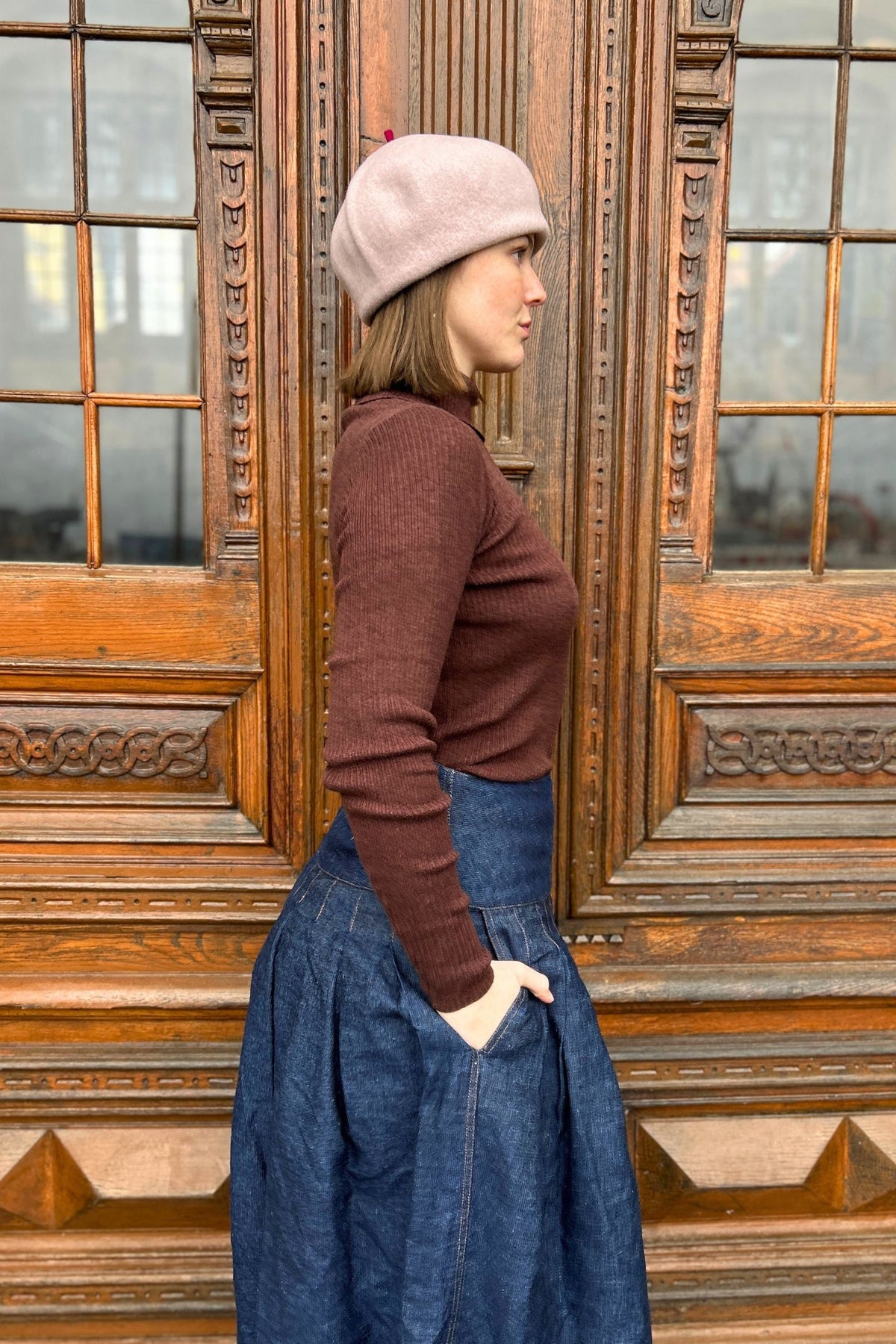 Brown high-necked sweater`
