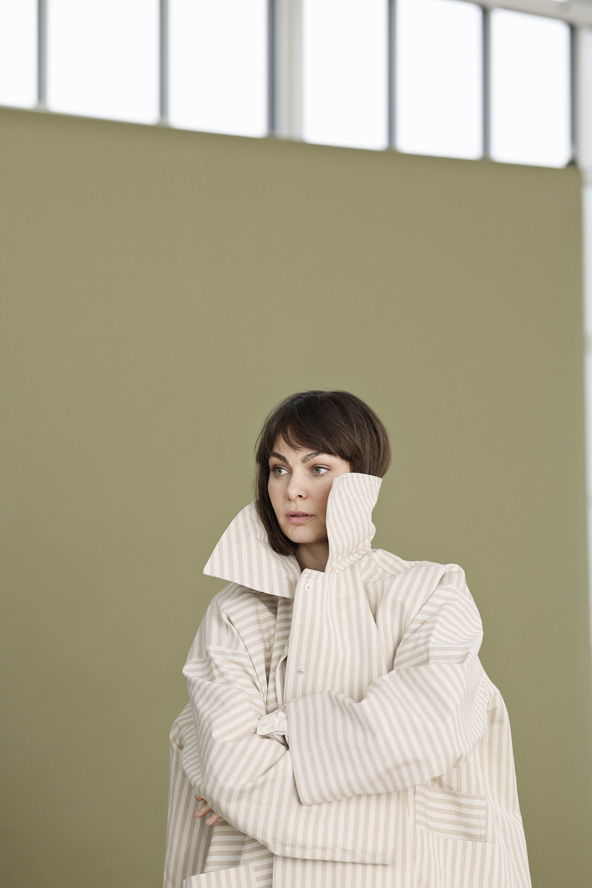 Cool, striped spring coat in cream-colored linen/cotton quality