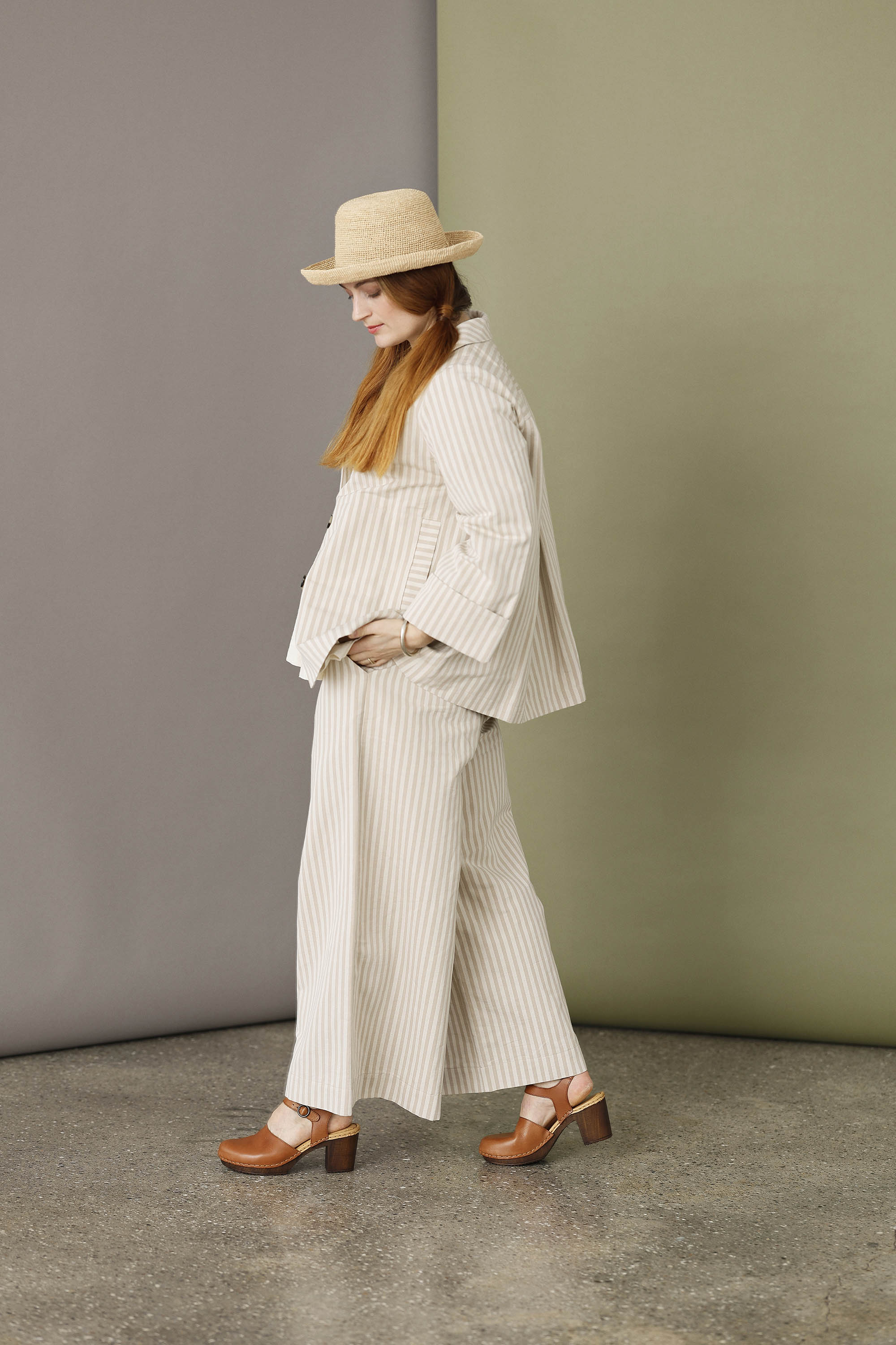 Striped trousers in a linen/cotton blend