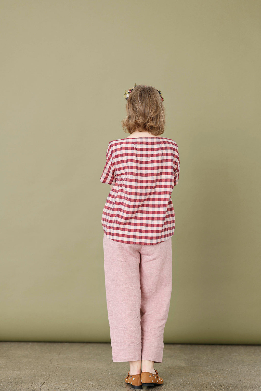 Checked cotton/linen blouse in red/pink colors