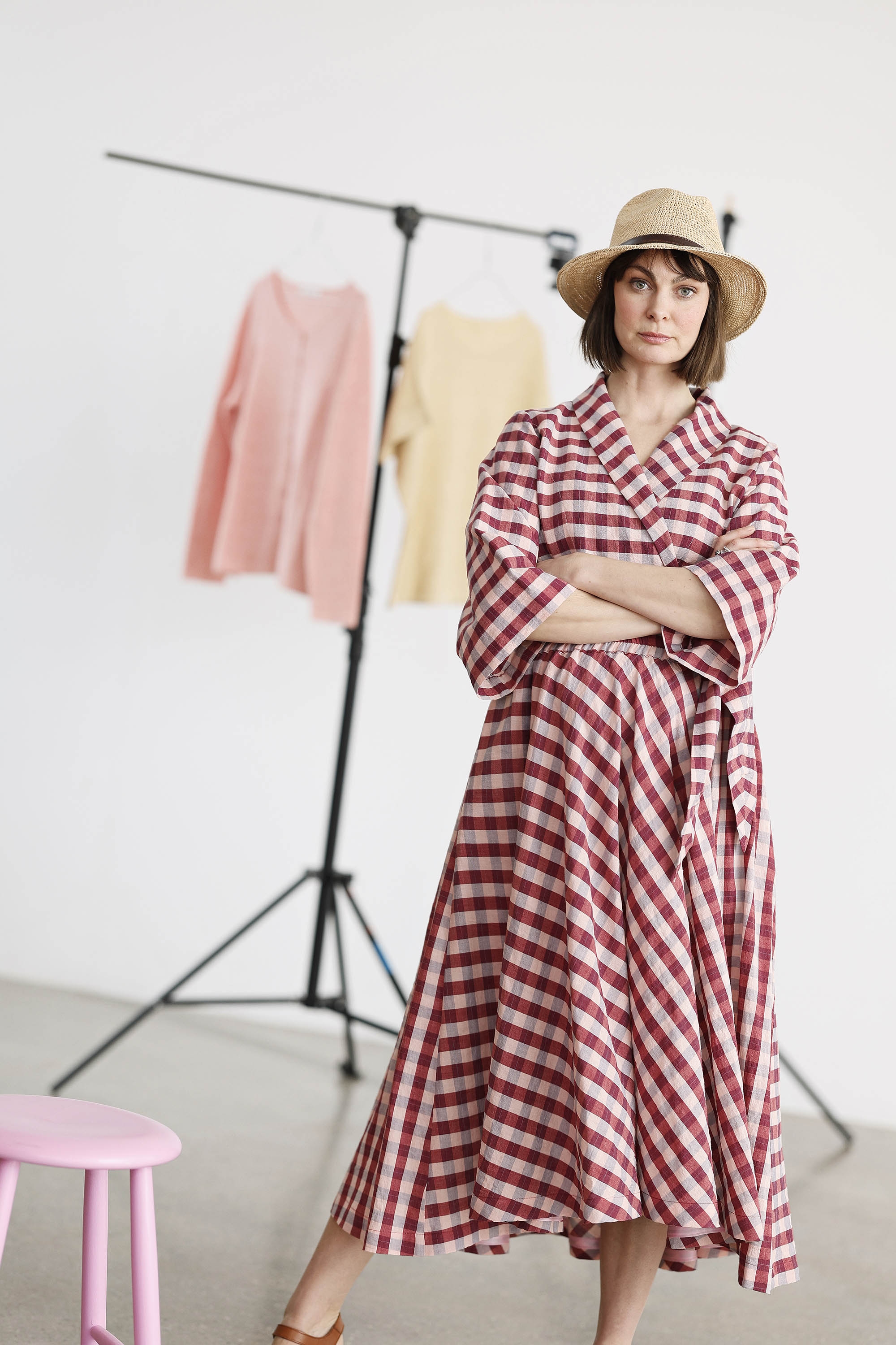Full circle, checkered skirt in red/pink shades