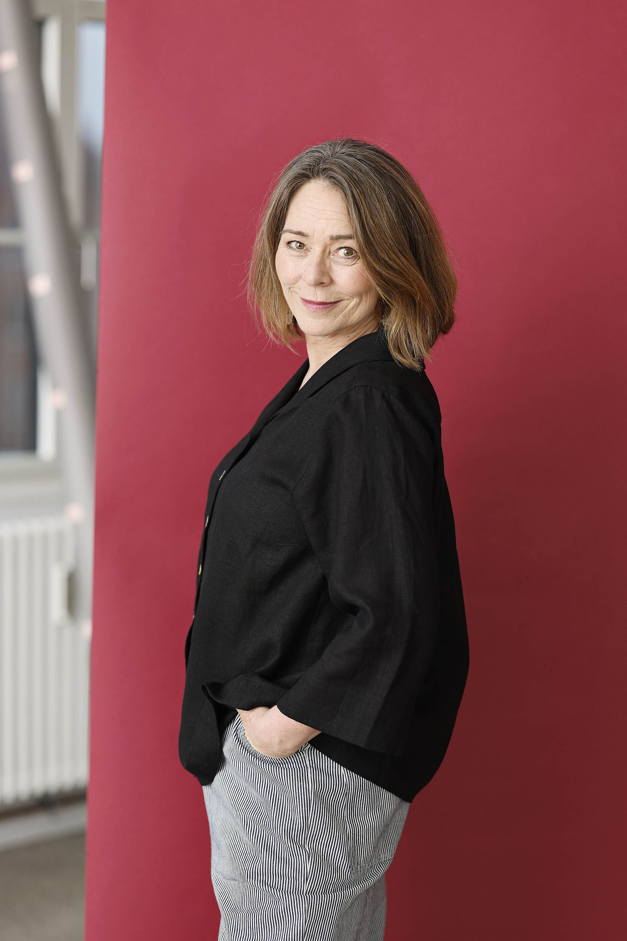 Sort hørbluse med knapper og 3/4 ærme