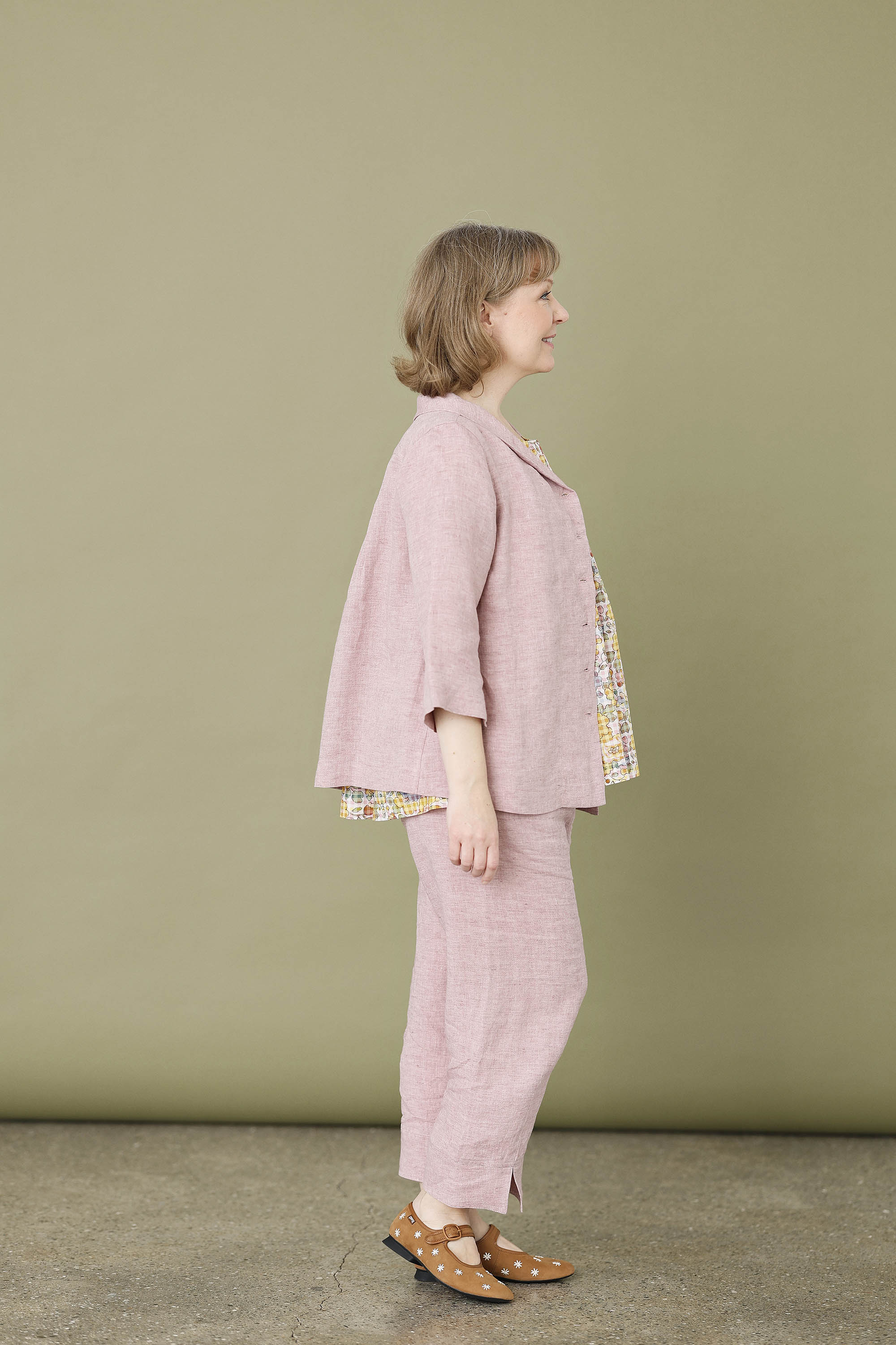 Rosa hørbluse med knapper og 3/4 ærme