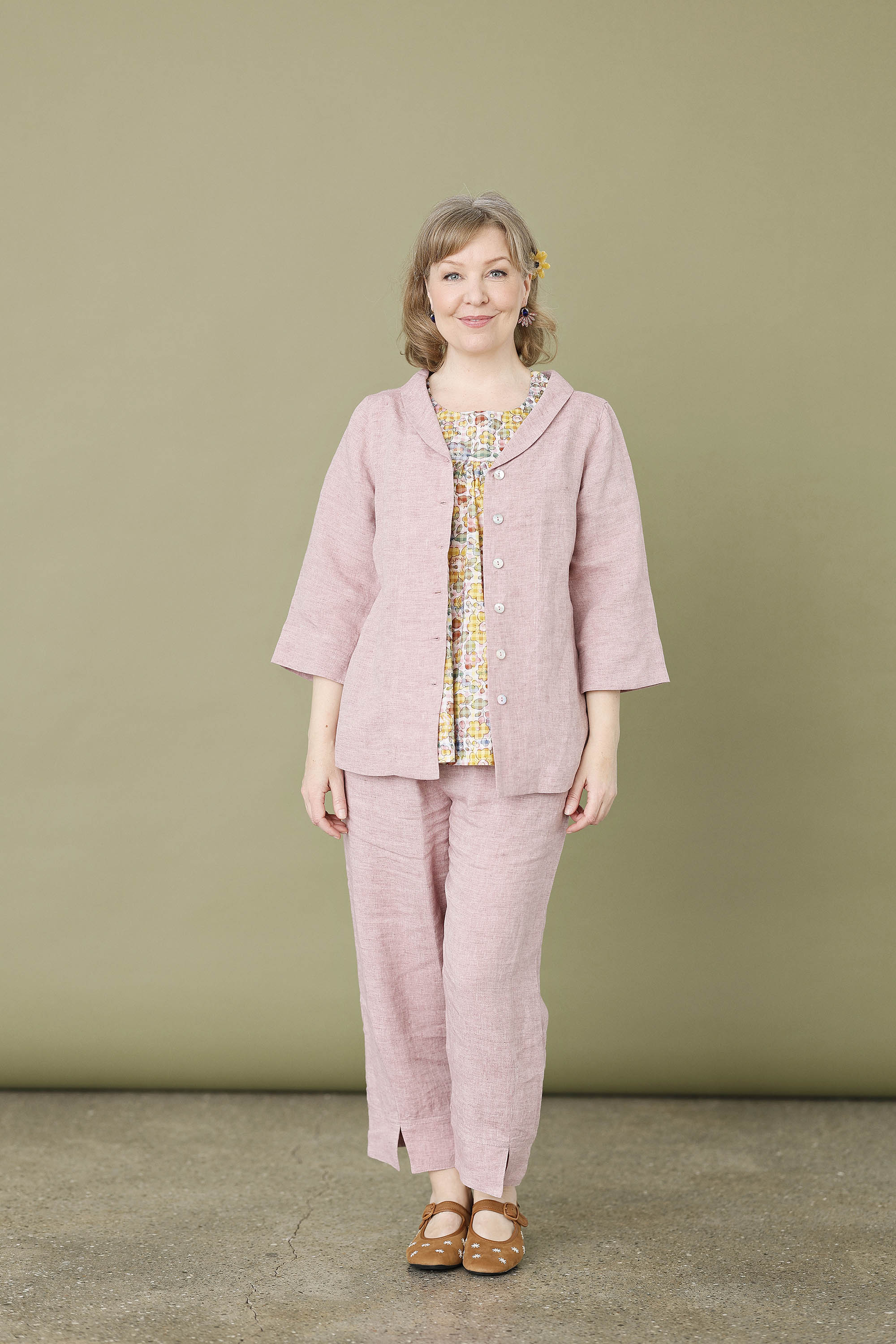 Rosa hørbluse med knapper og 3/4 ærme