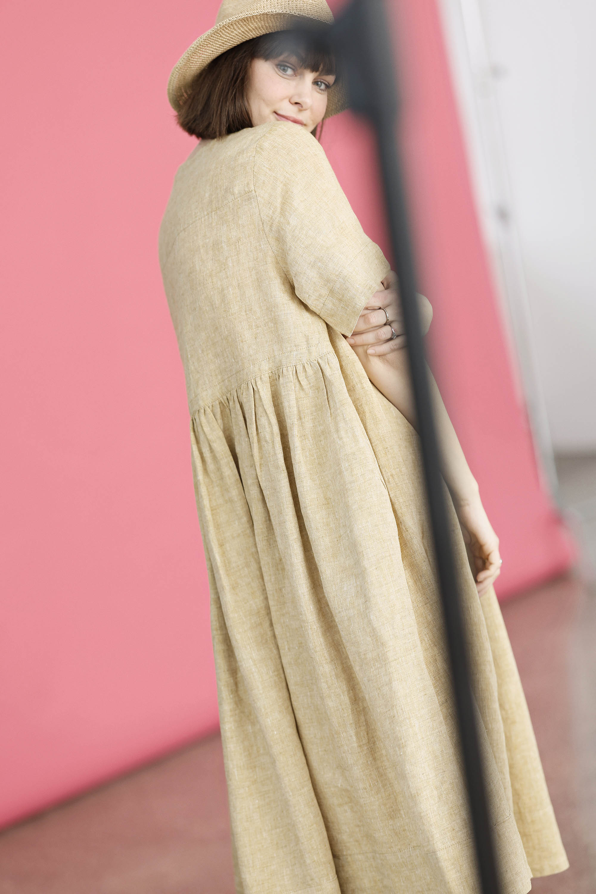 Pastel gul hørkjole med knapper