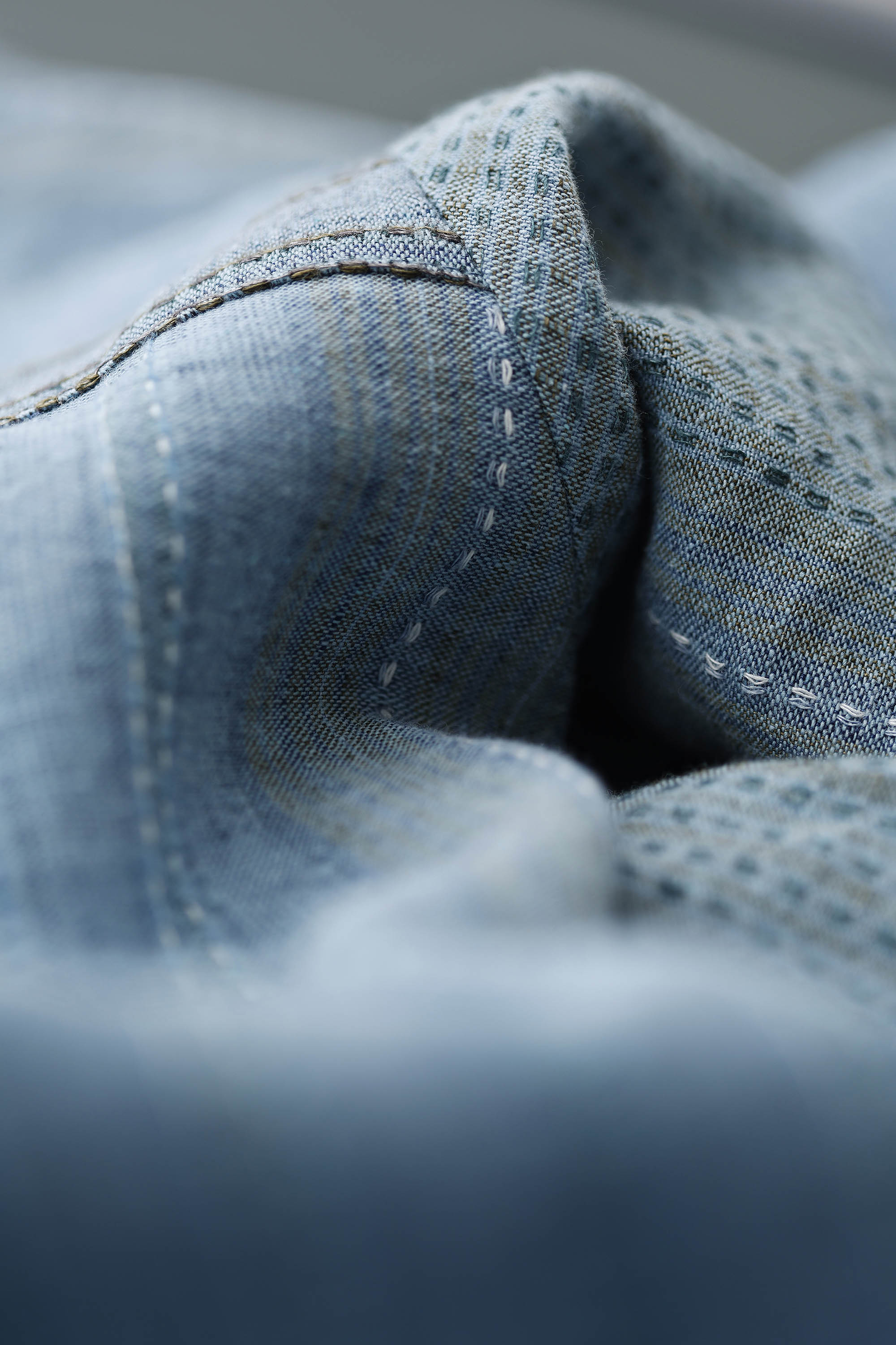 Fin seablue skjortebluse i smukt vævet stof
