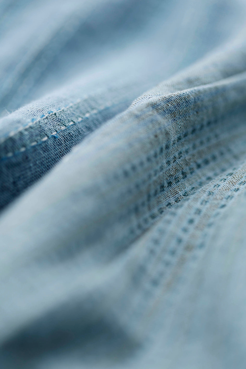 Fin seablue skjortebluse i smukt vævet stof