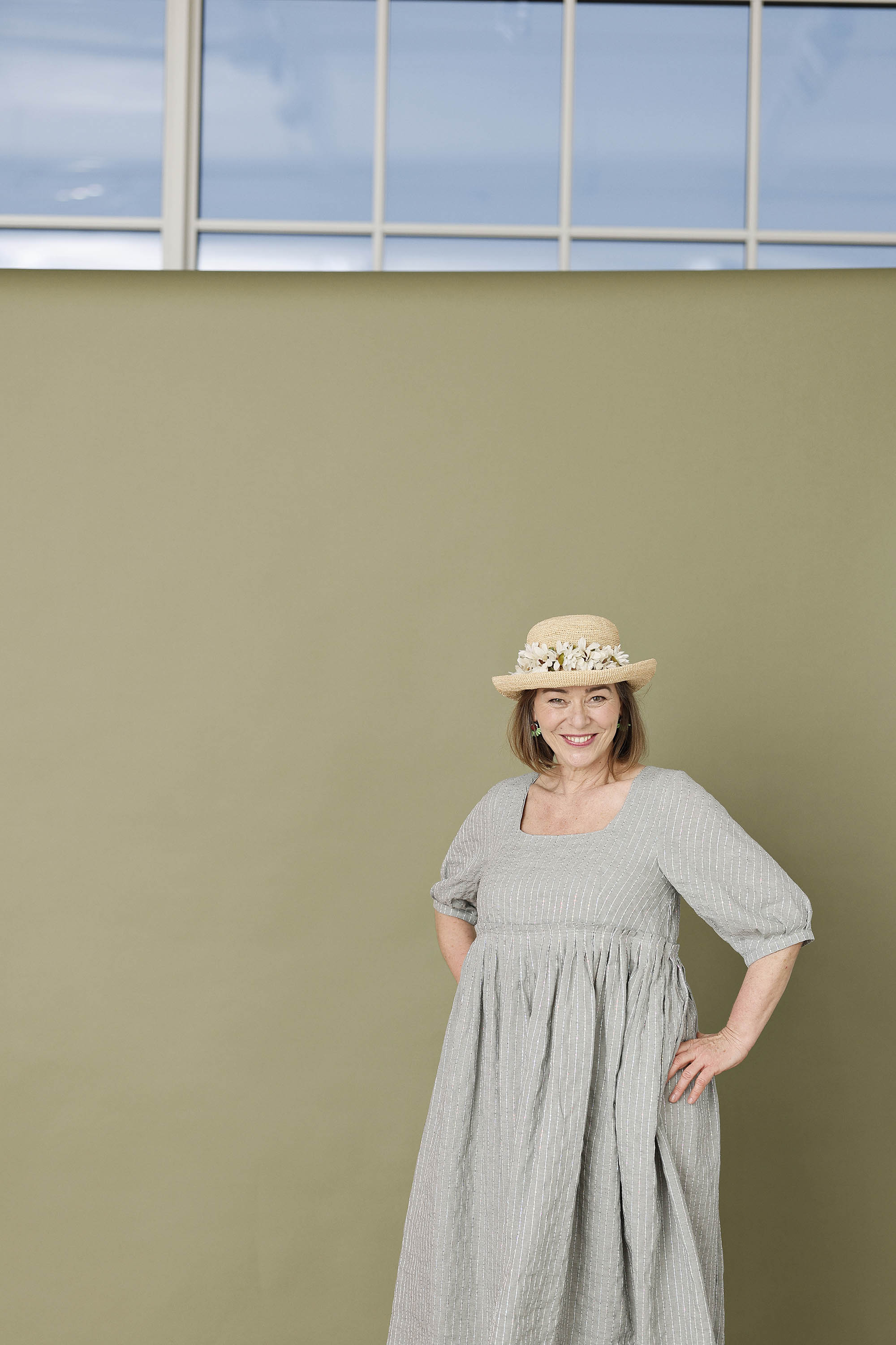 Feminine dress in light blue linen/cotton with sequins