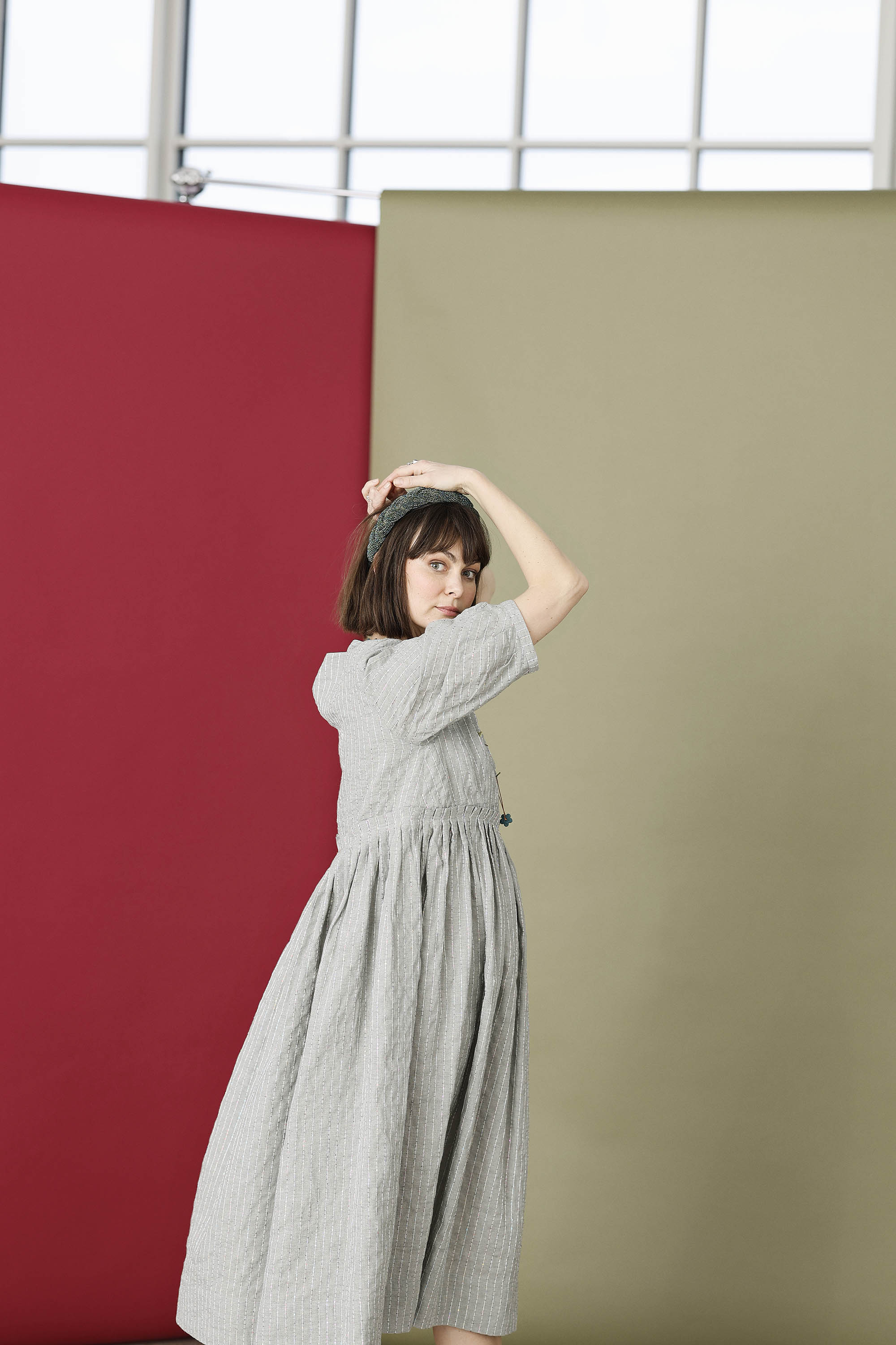 Feminine dress in light blue linen/cotton with sequins