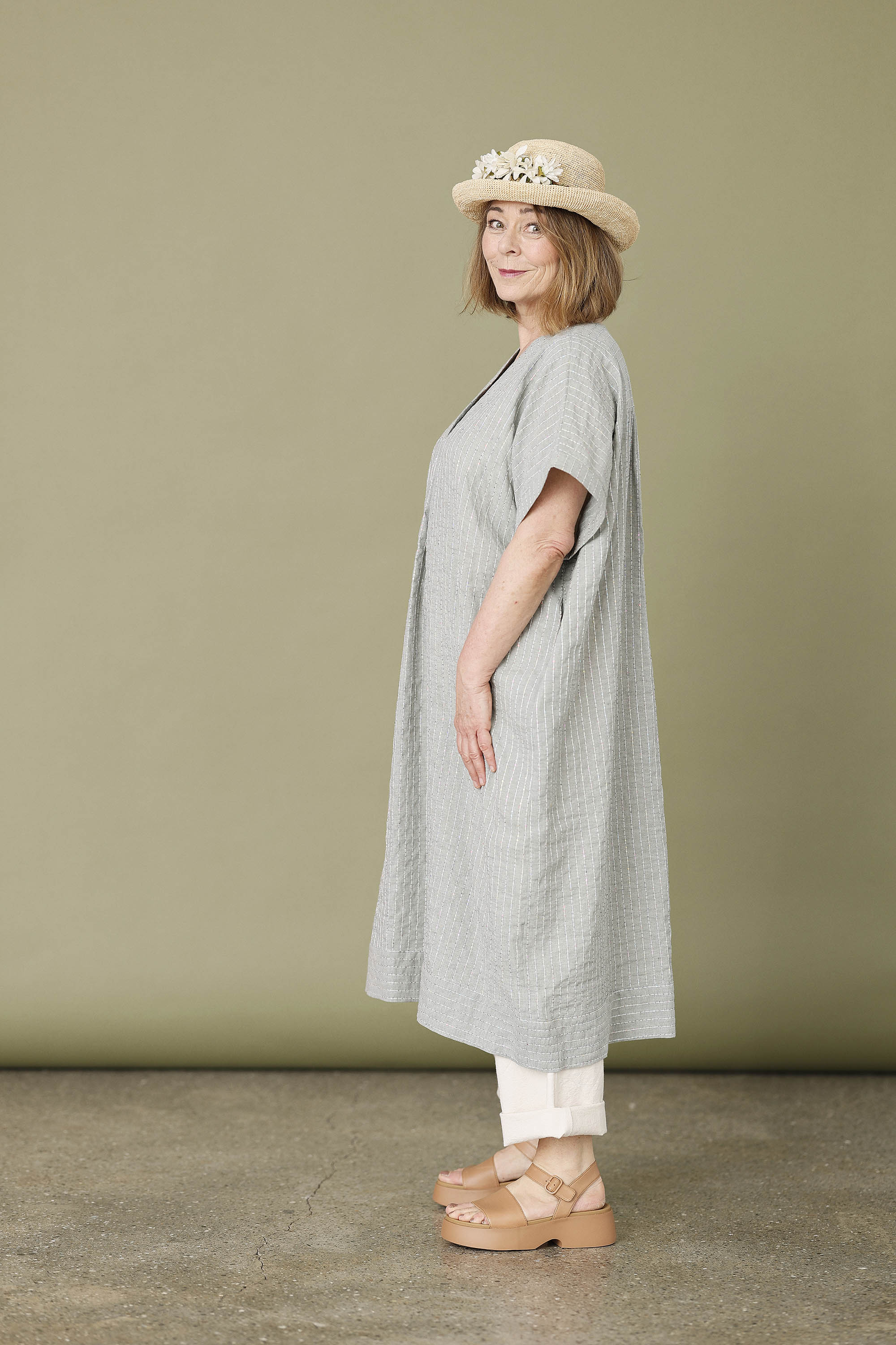Light blue caftan dress in linen/cotton with sequins