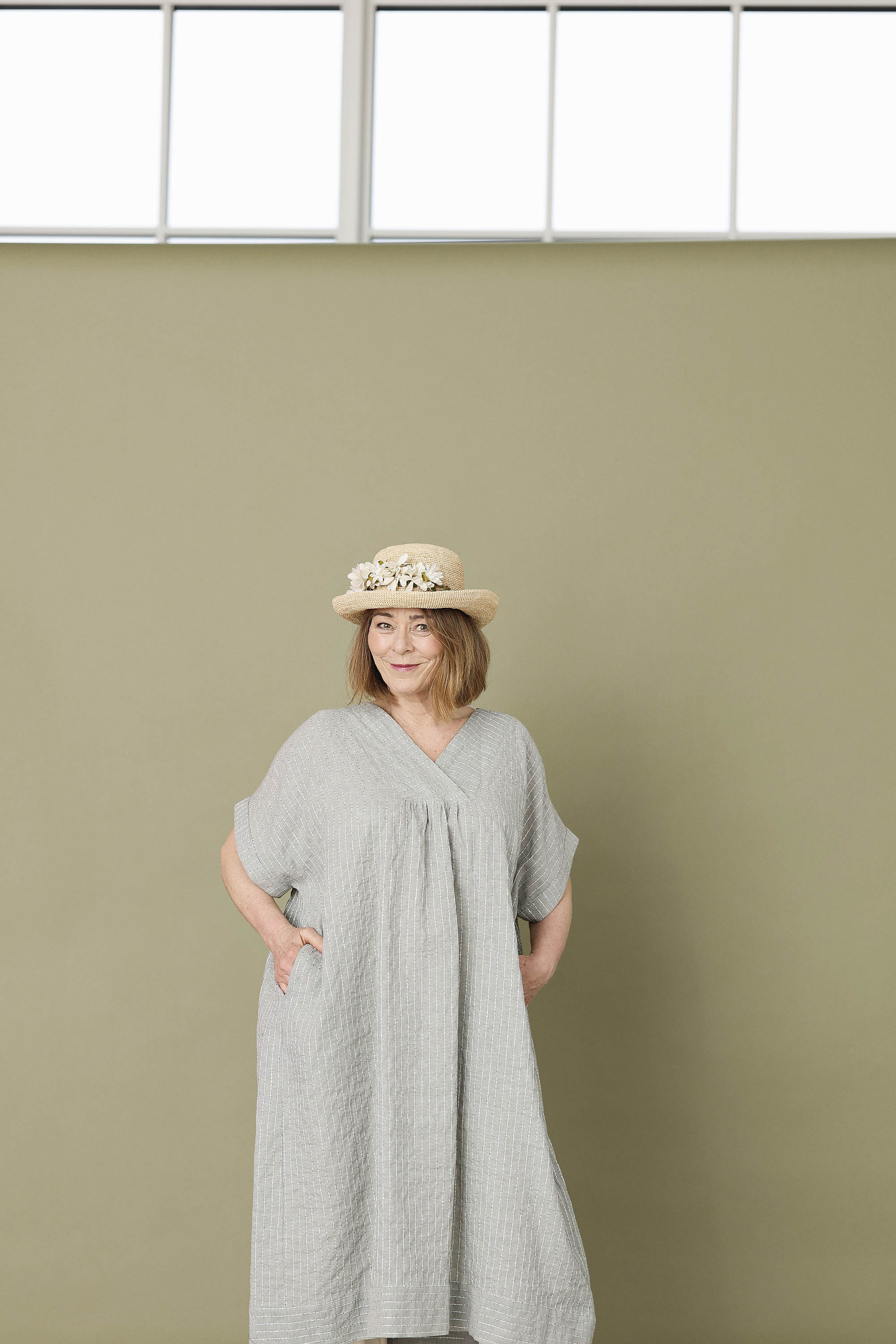 Light blue caftan dress in linen/cotton with sequins