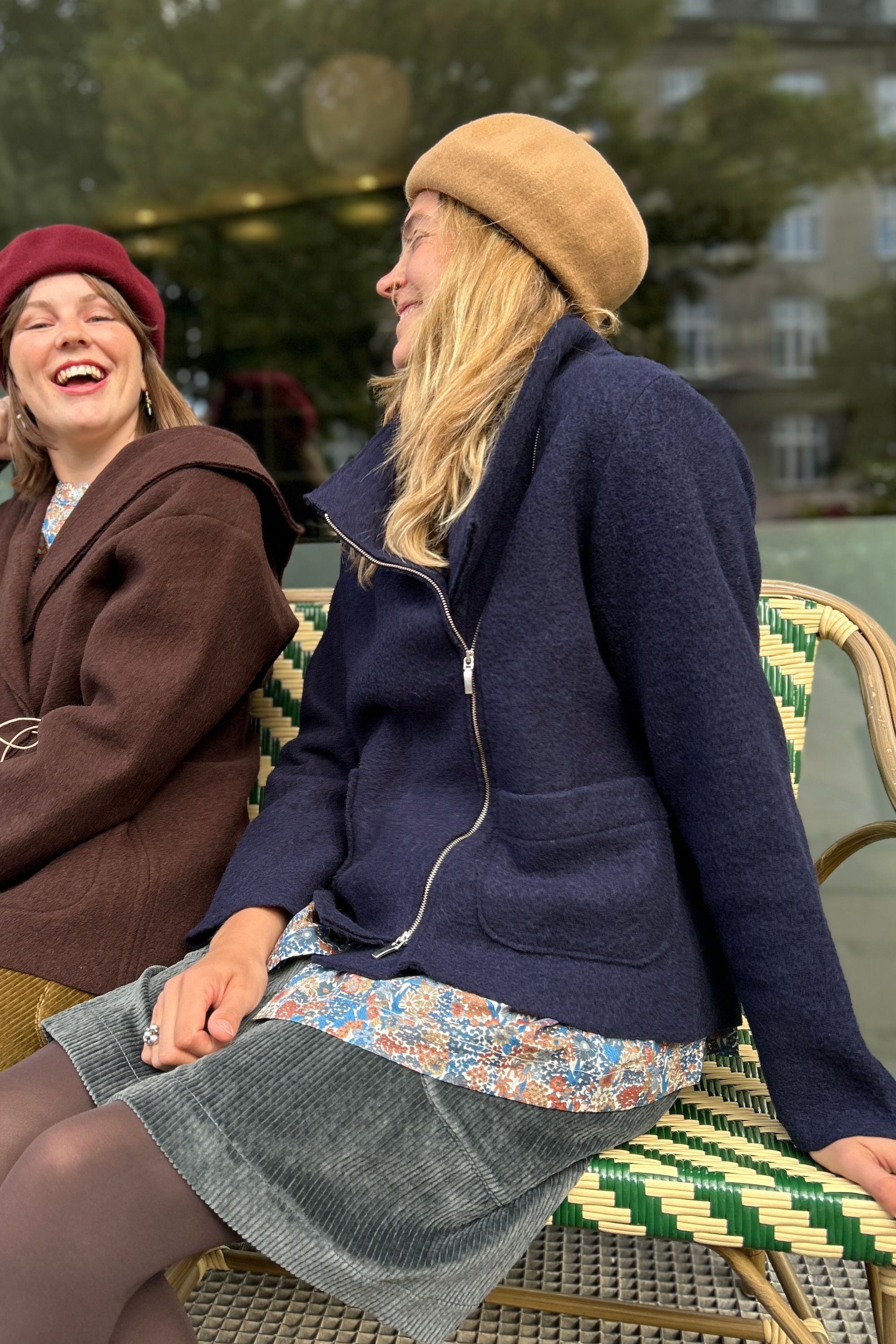 Dark blue sweater in boiled wool