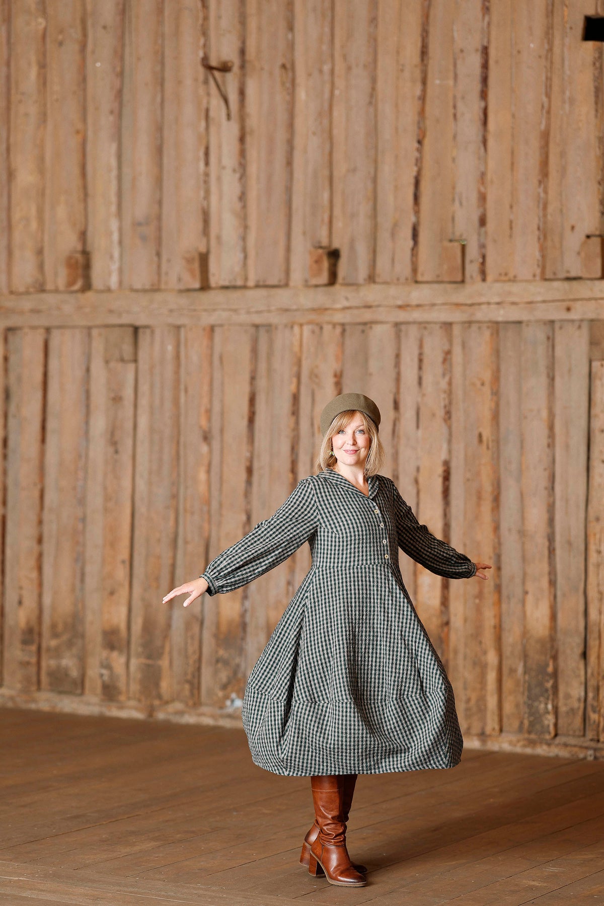 Dress with green chestnut print