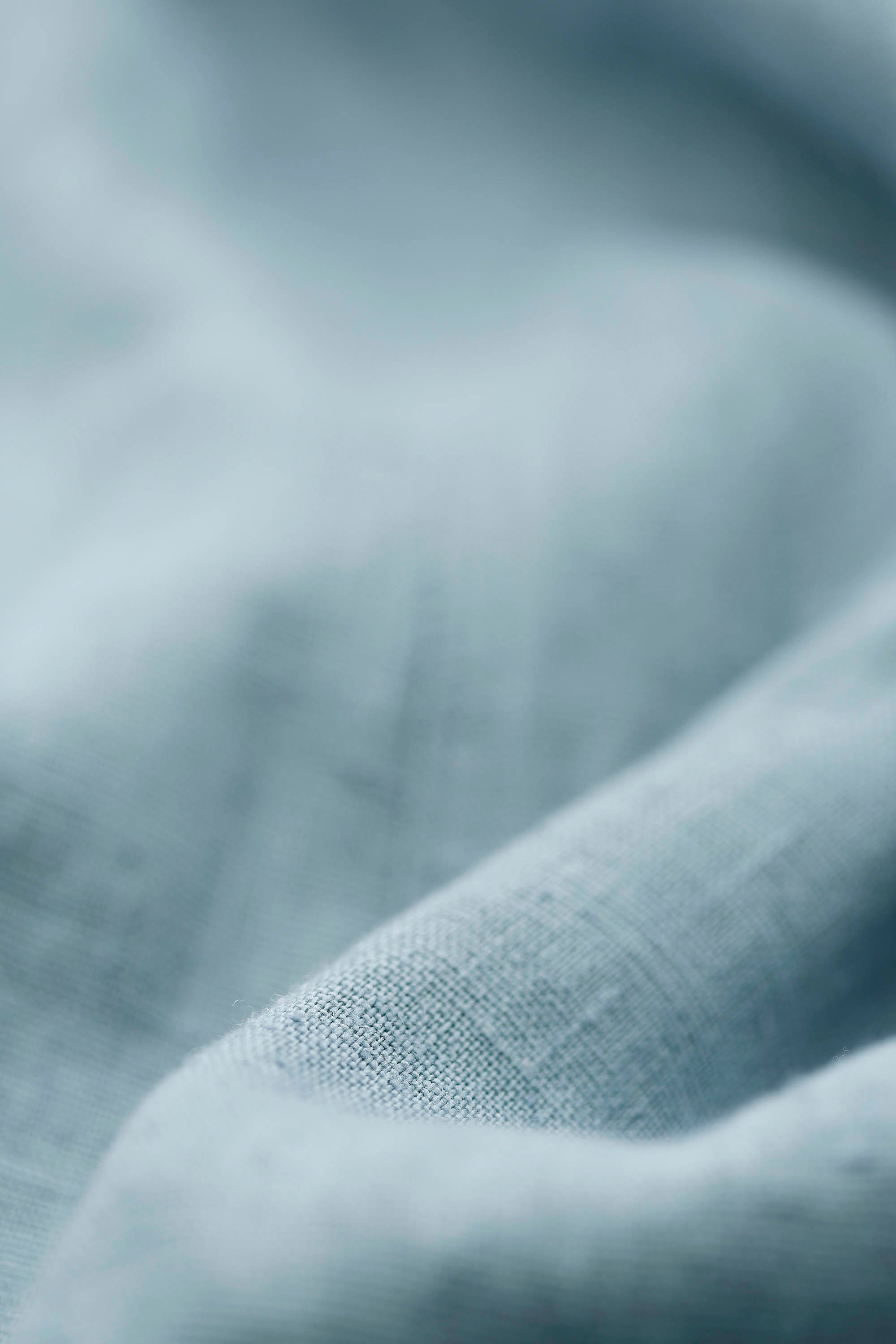 Light blue trousers with elastic in 100% linen