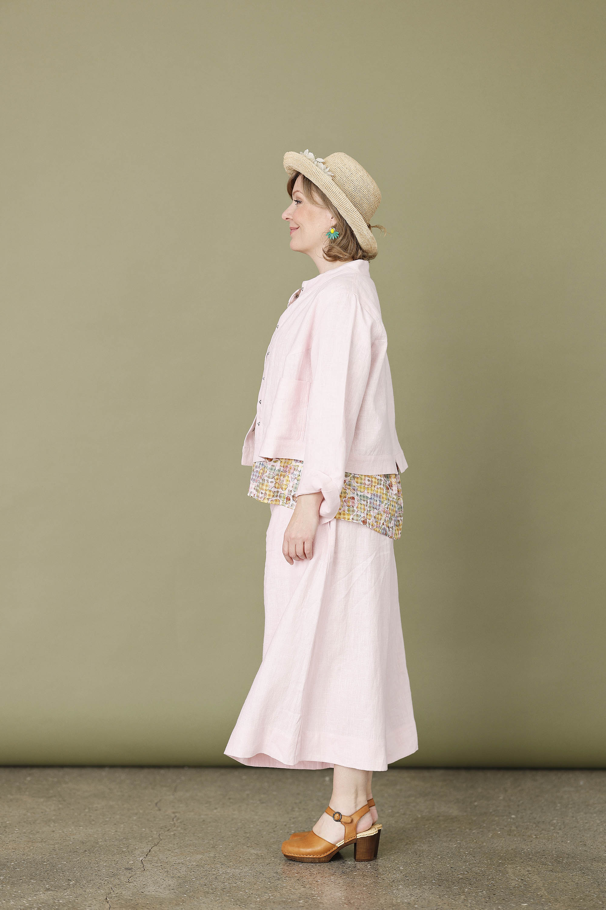 Kort ljus rosa jacka i 100% lin