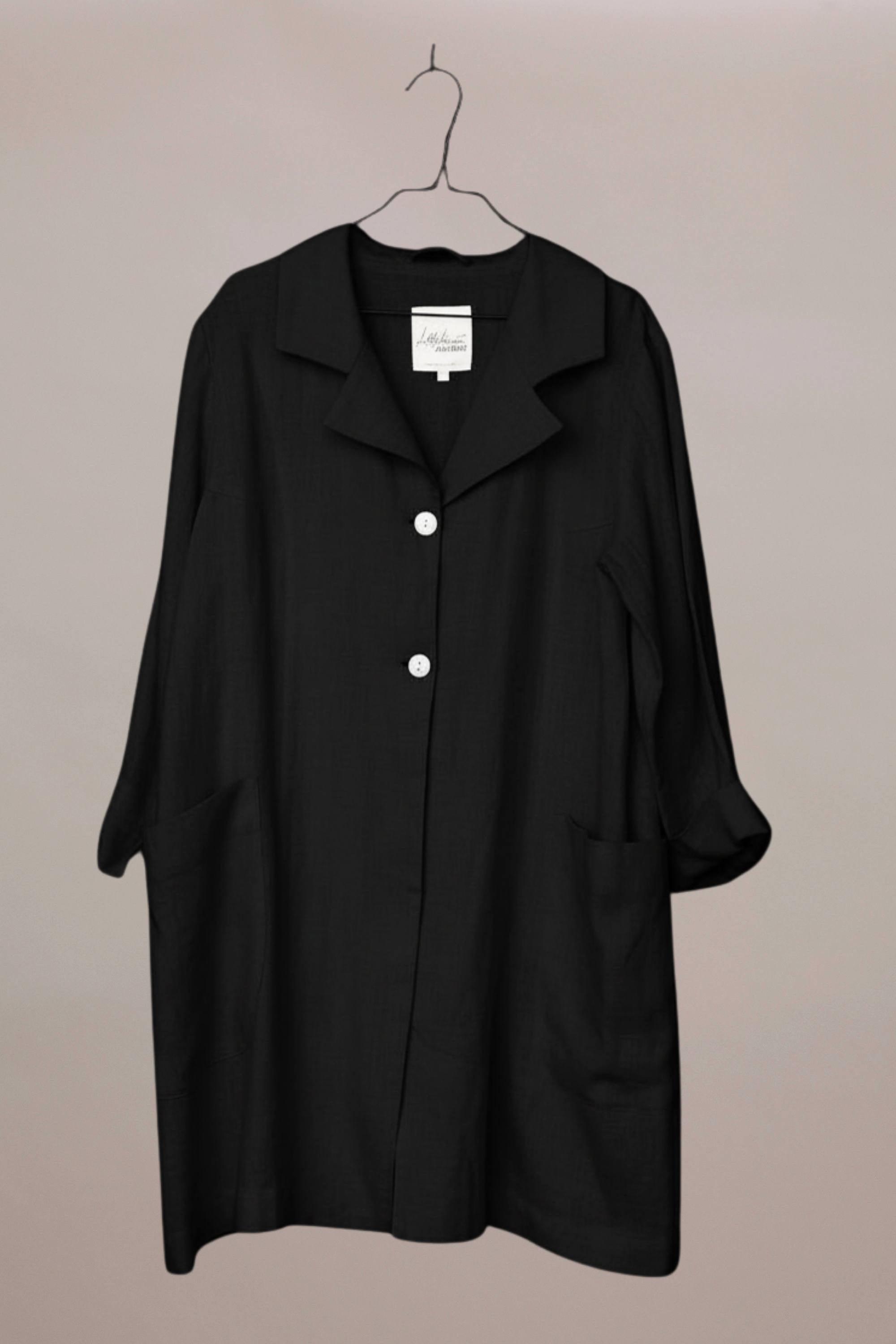Long black jacket in 100% linen