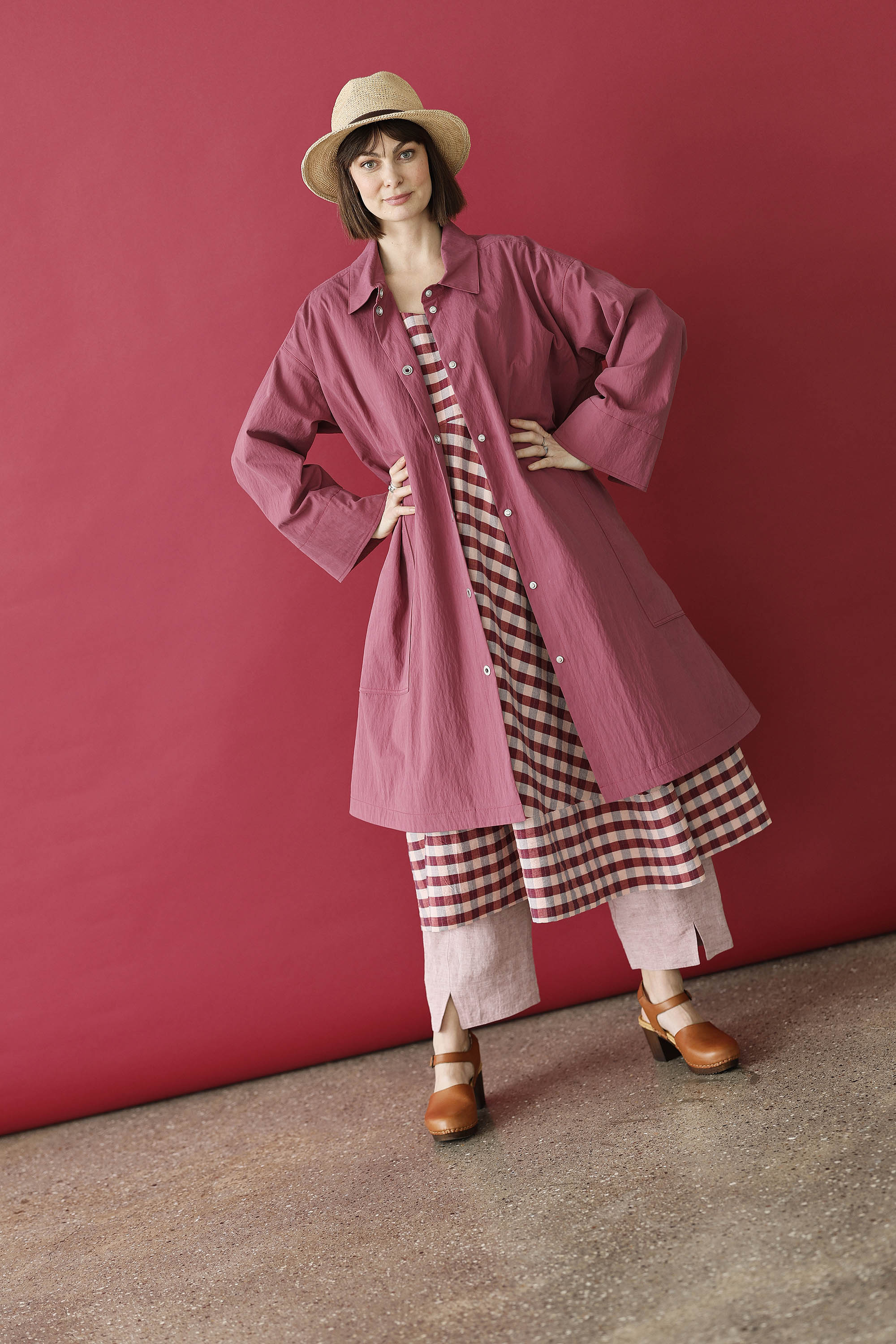 Hindbørrød oversize forårsfrakke