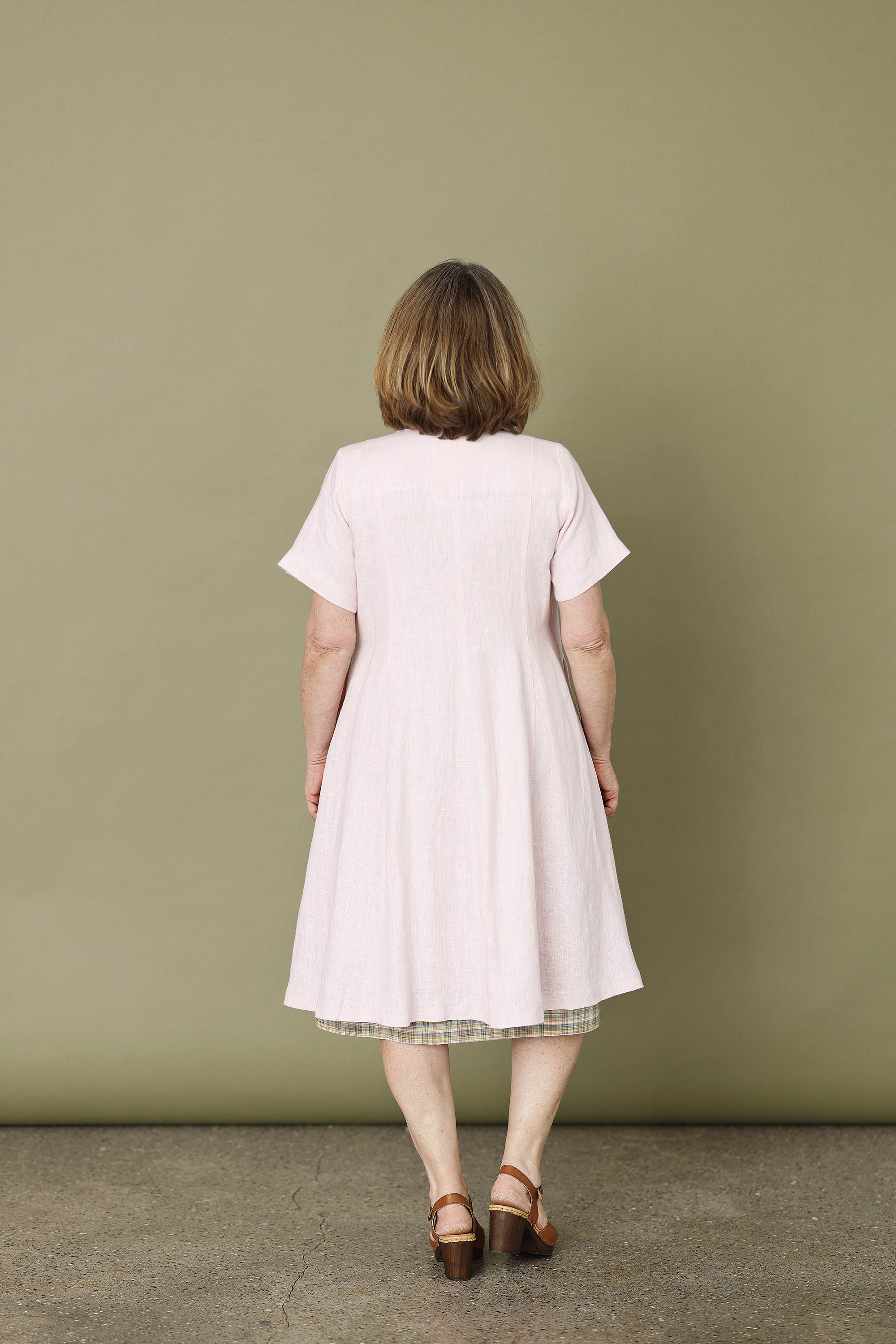 Pink wrap dress in 100% linen