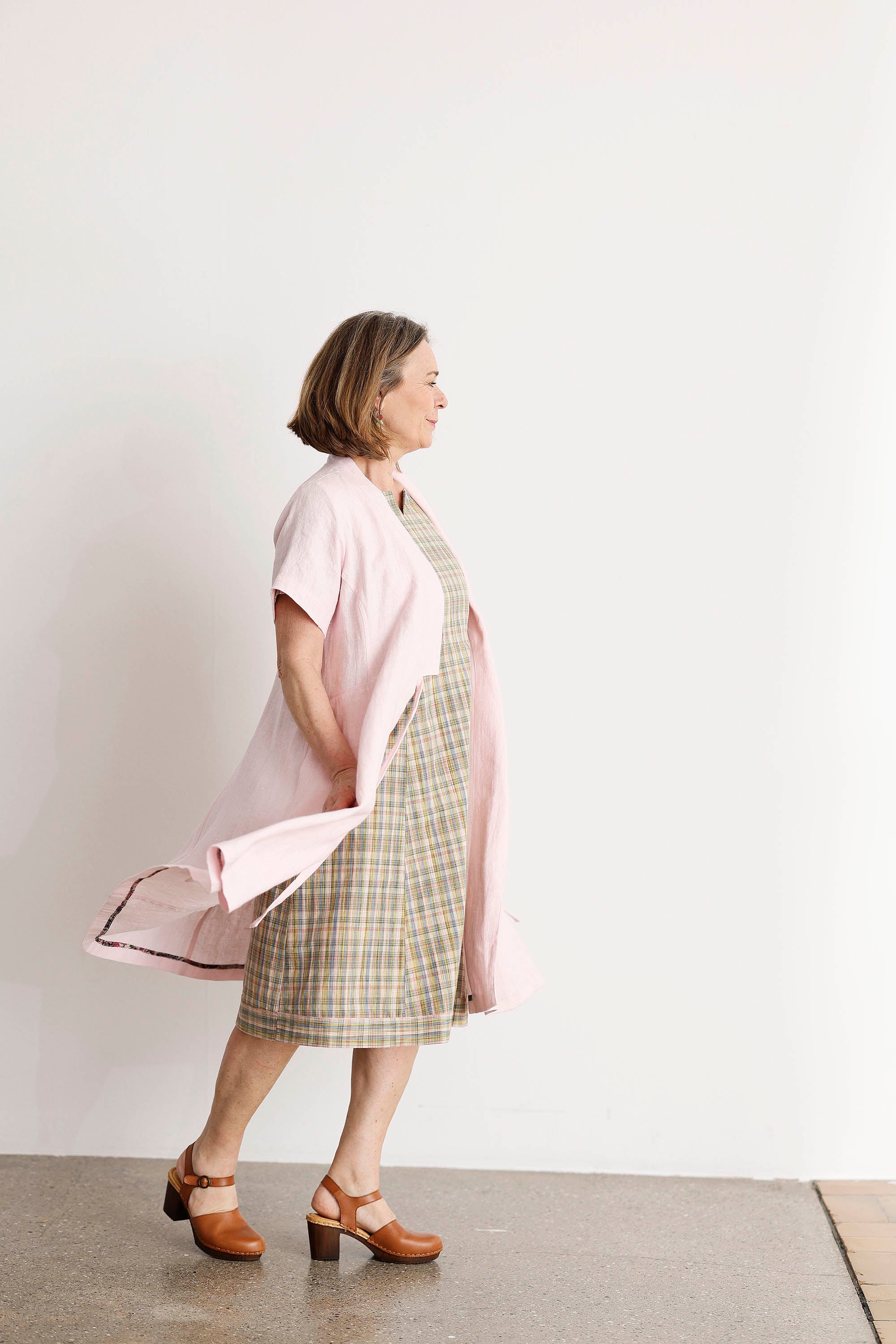 Pink wrap dress in 100% linen