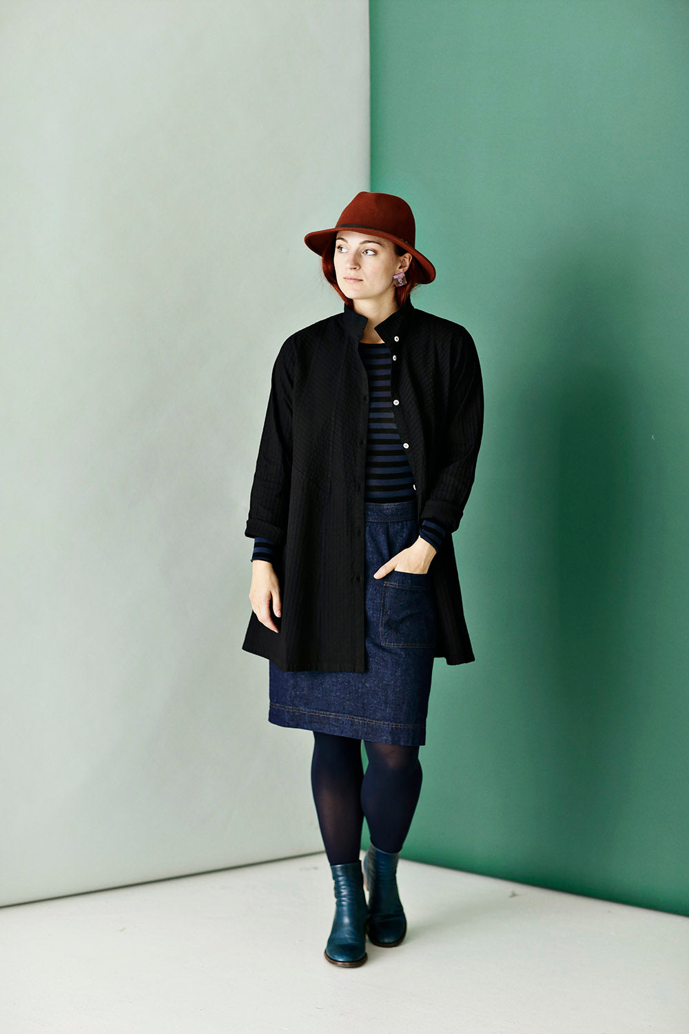 Black Mid-Length YaccoMaricard Shirt