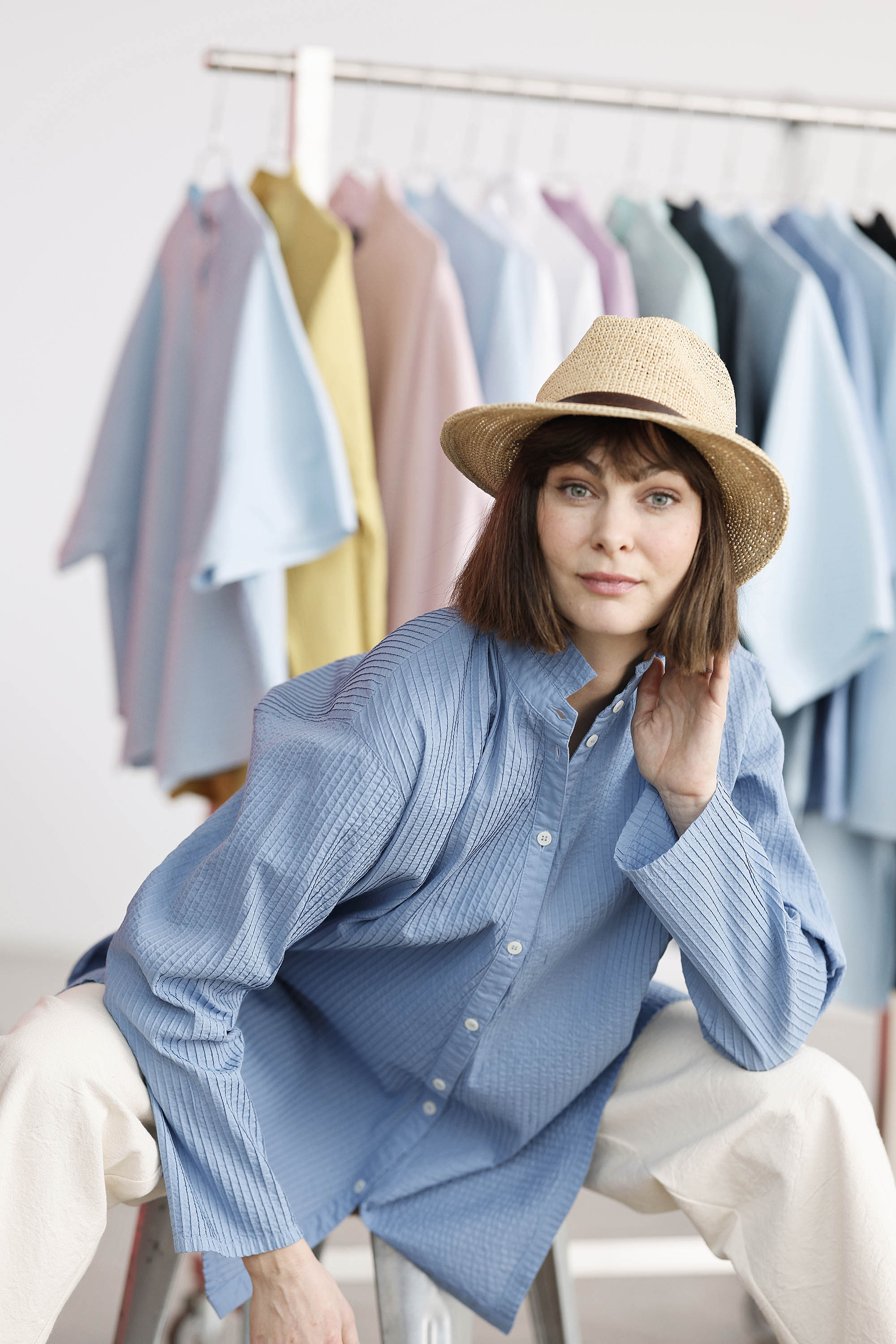 Light steel blue mid-length YaccoMaricard shirt.