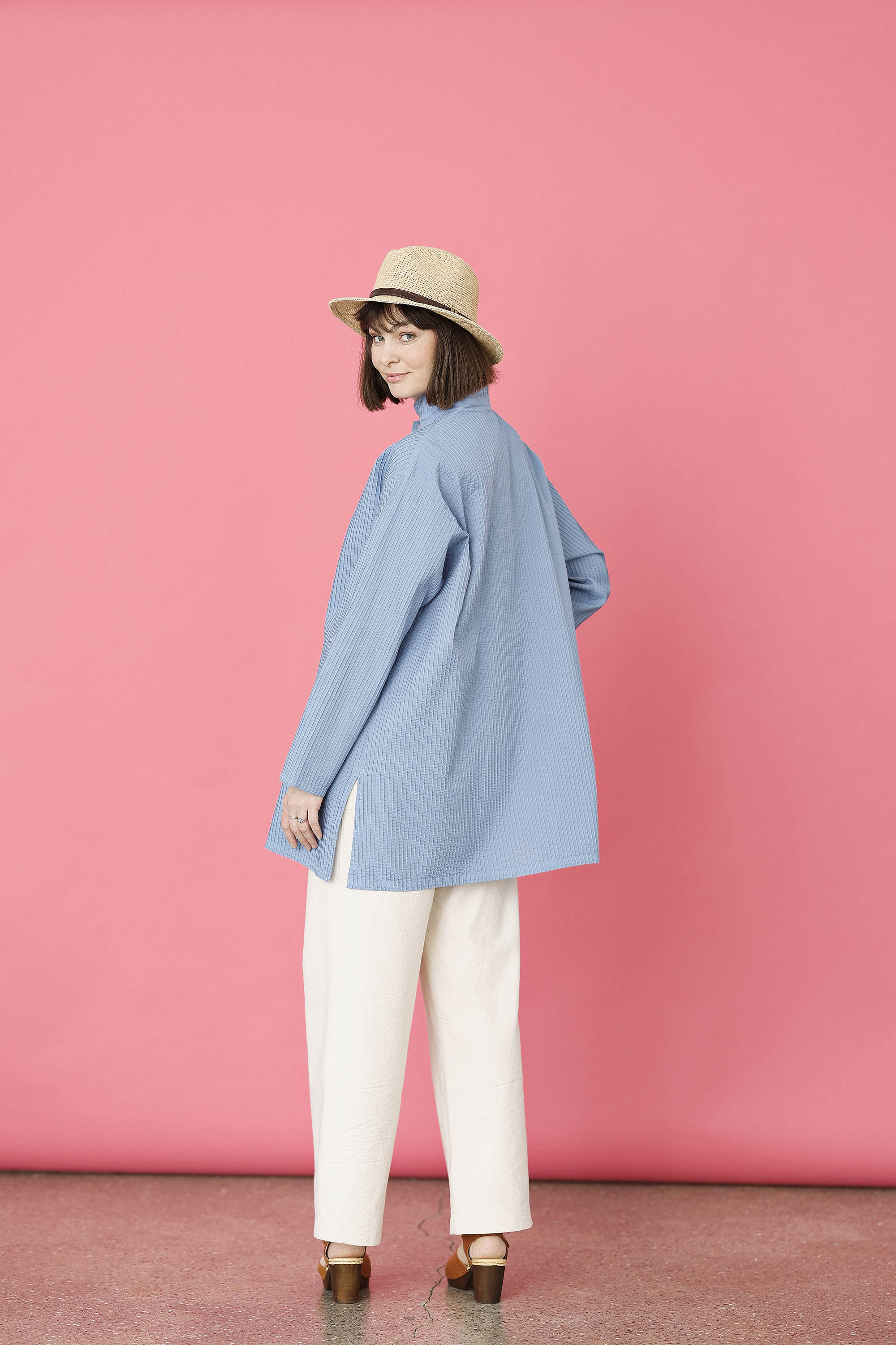 Light steel blue mid-length YaccoMaricard shirt.